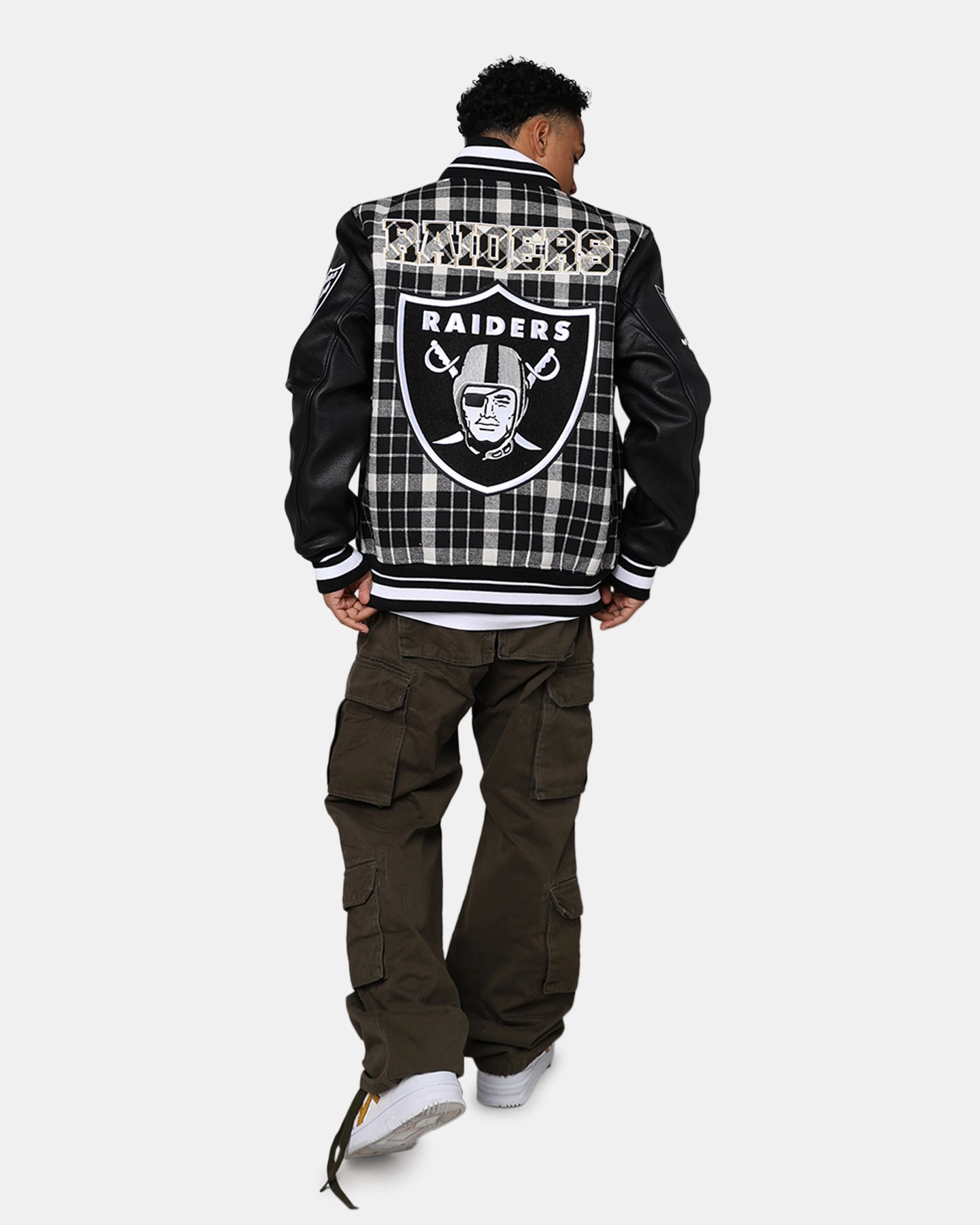 Pro Standard Las Vegas Raiders Pro Prep Plaid Jacket White/Black Functional Fit Seamless Seams
