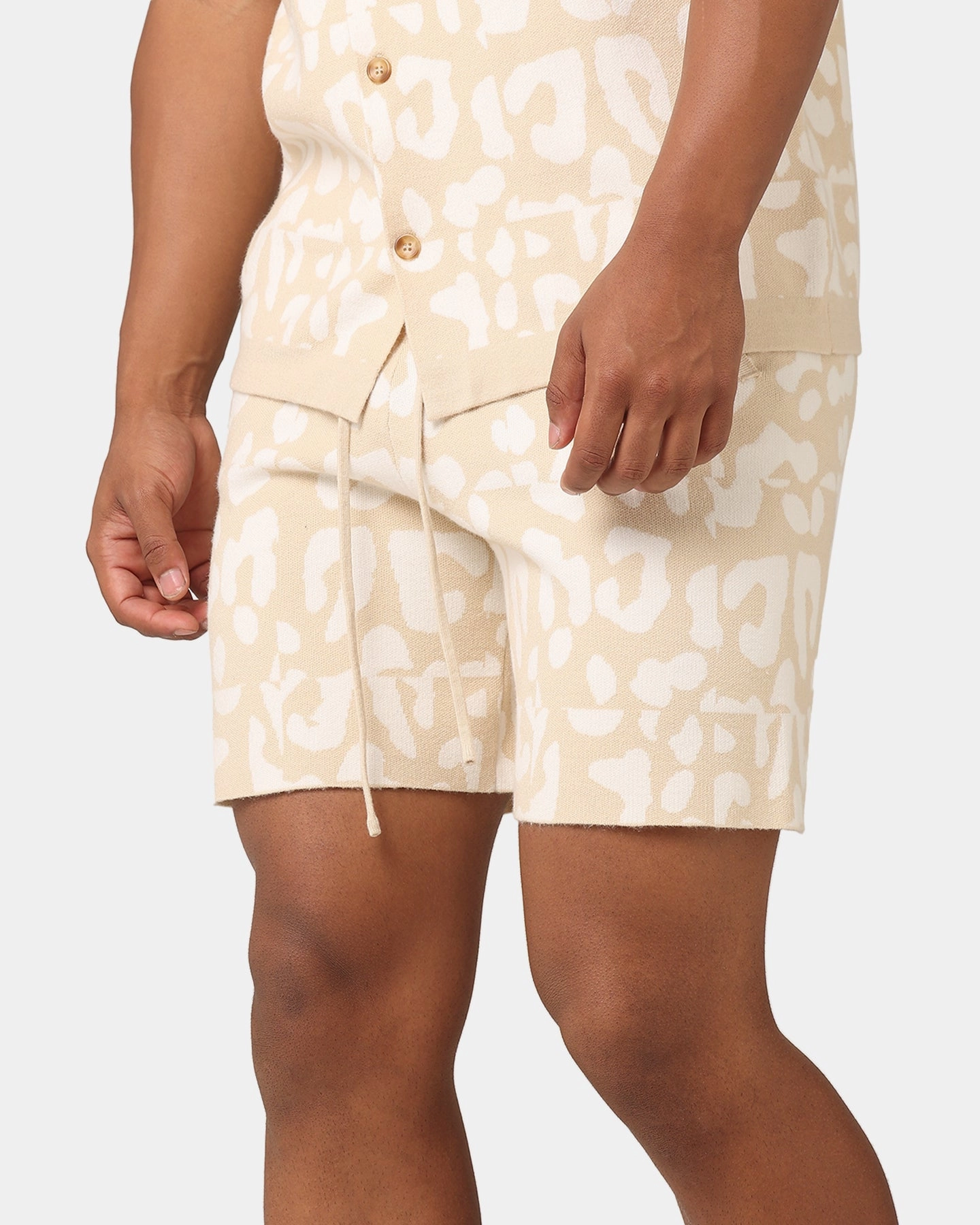 retail industry Non Irritating Tags XXIII Puzzle Knit Shorts Beige/Off White