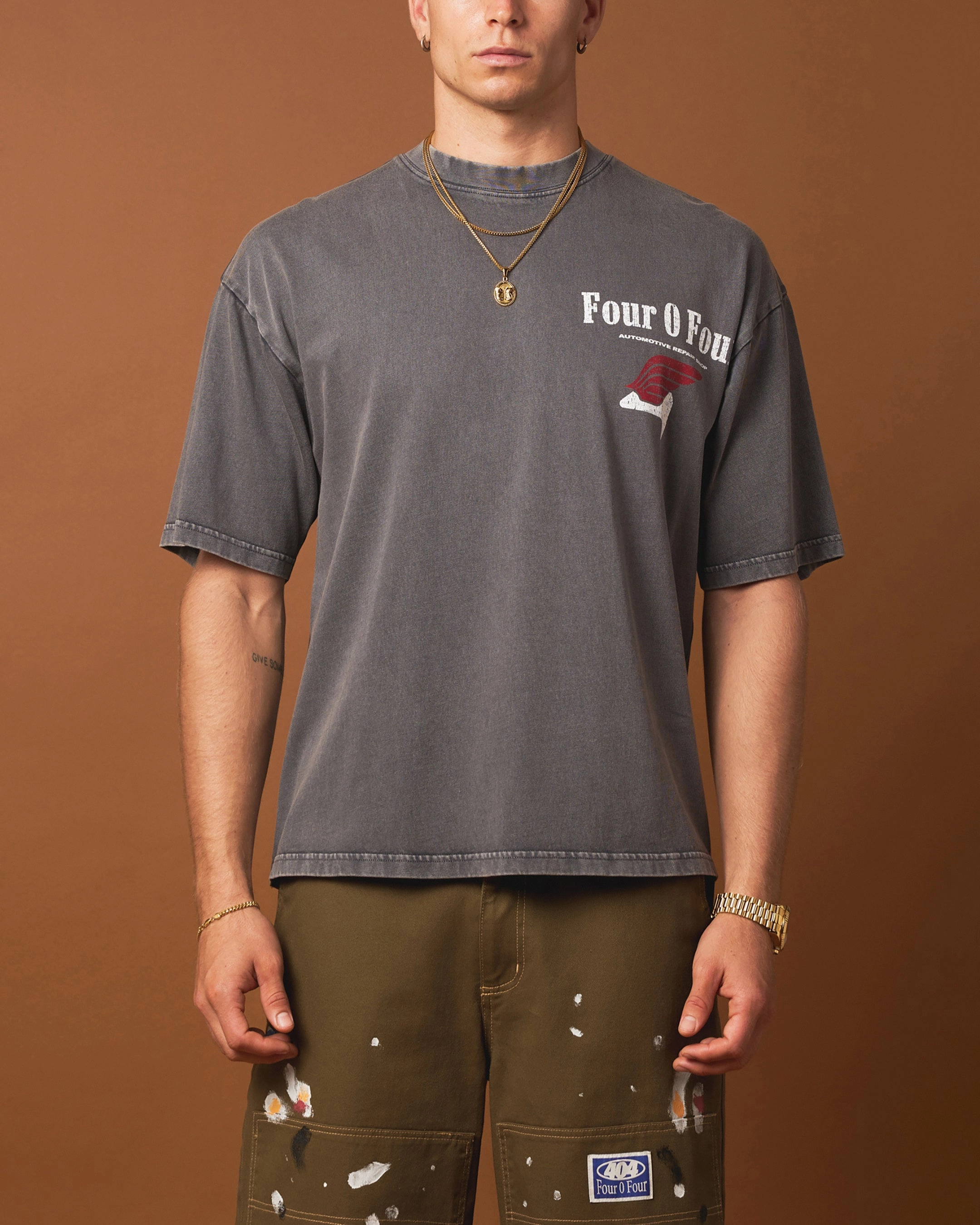 Relaxing Day 404 Smoke House Vintage T-Shirt Vintage Charcoal