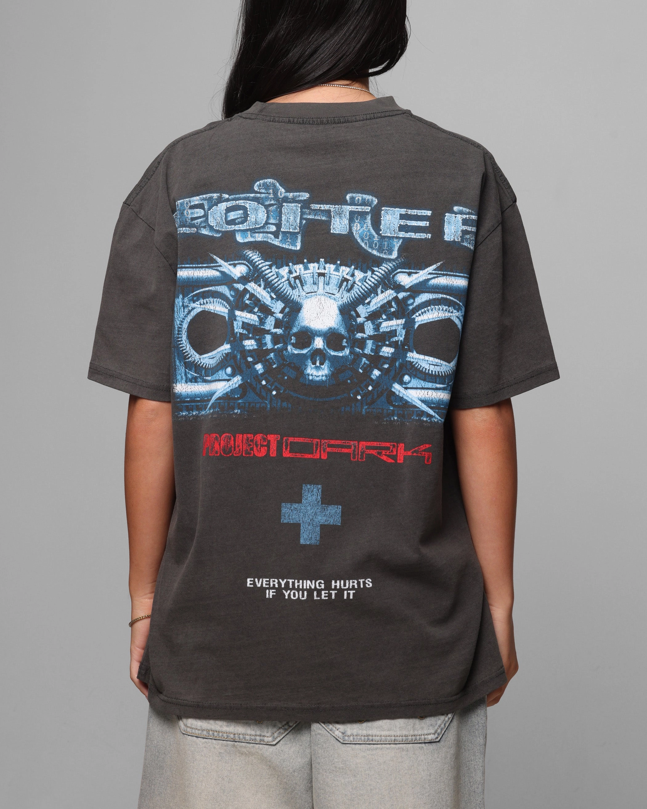 Loiter Project Dark Vintage T-Shirt Black Wash Street Style Trend Wrinkle Resistant Material