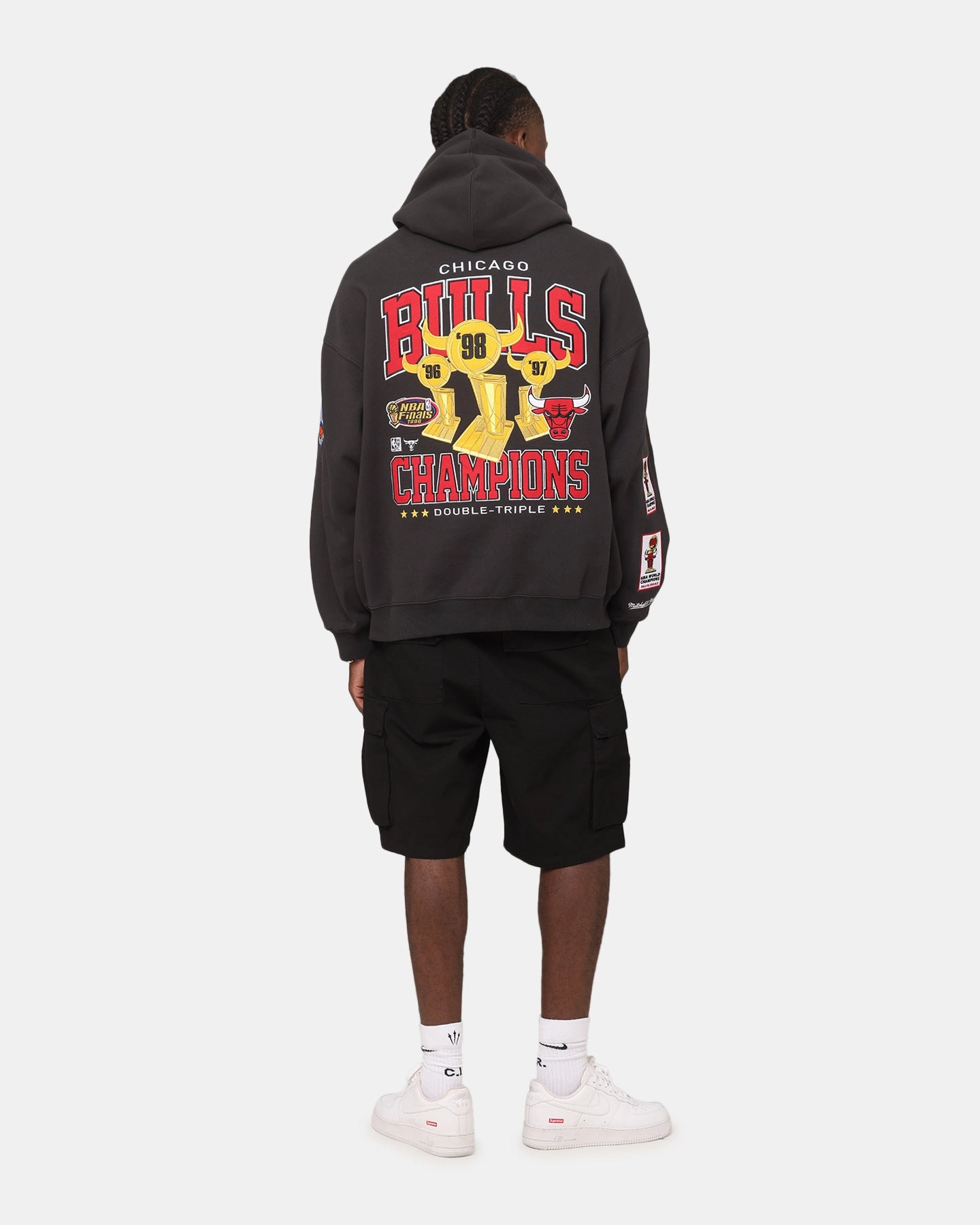Mitchell & Ness Chicago Bulls Pinnacle Hoodie Faded Black Taped Necklines Soft Flexible