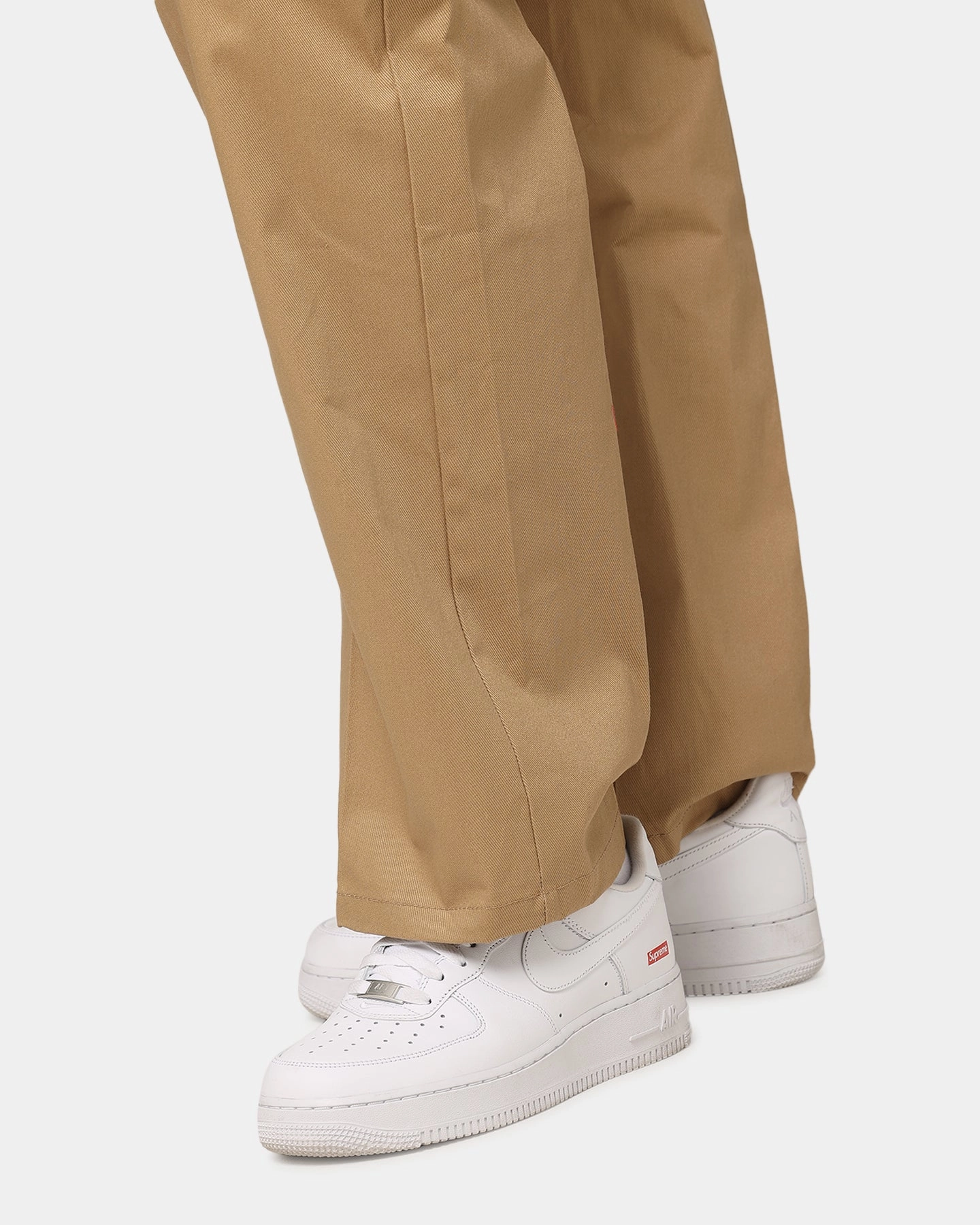 Rubberized grip Carre Studio Baggy Pants Tan
