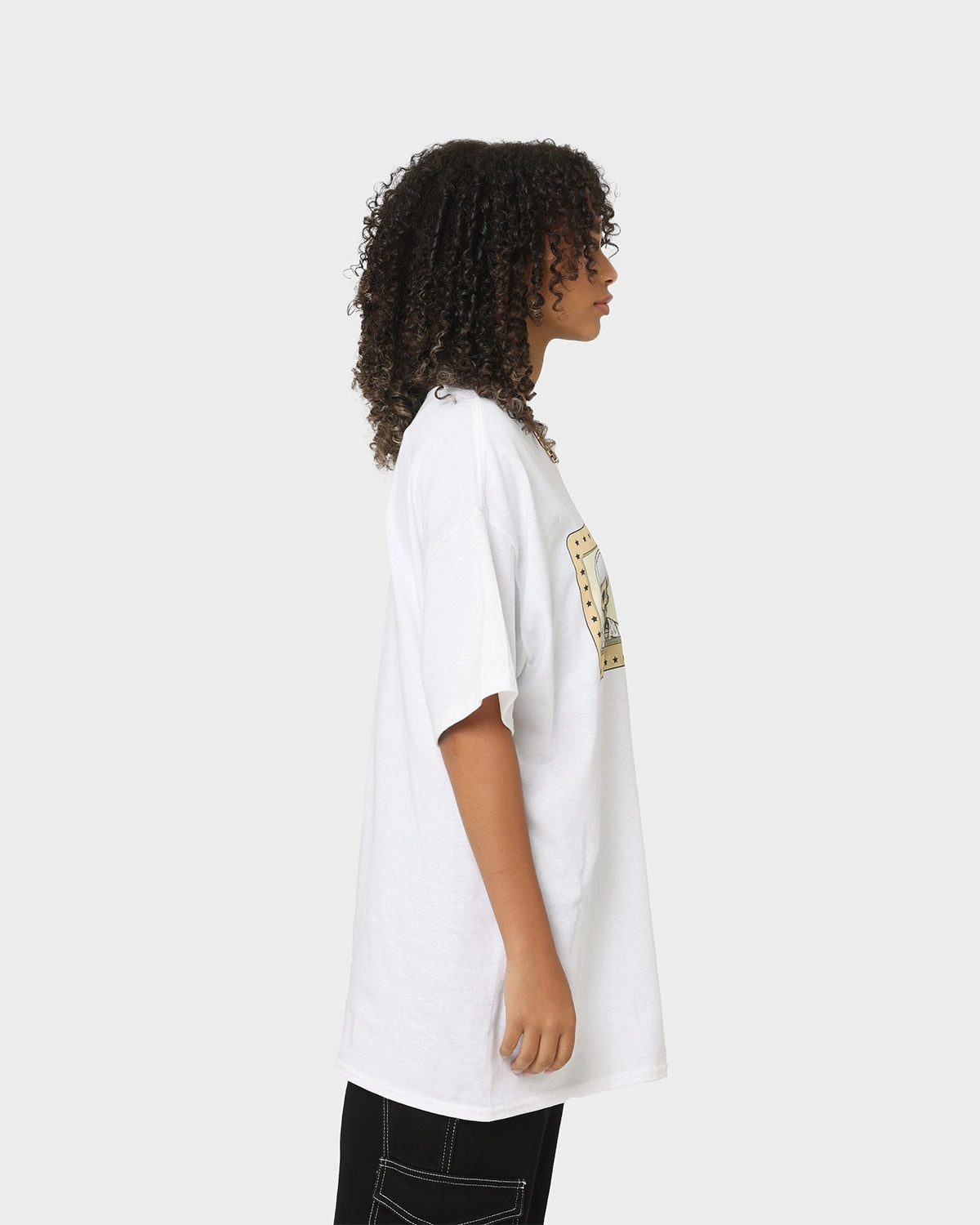 Simple yet stylish Smooth Neckline Goat Crew License Vintage T-Shirt White