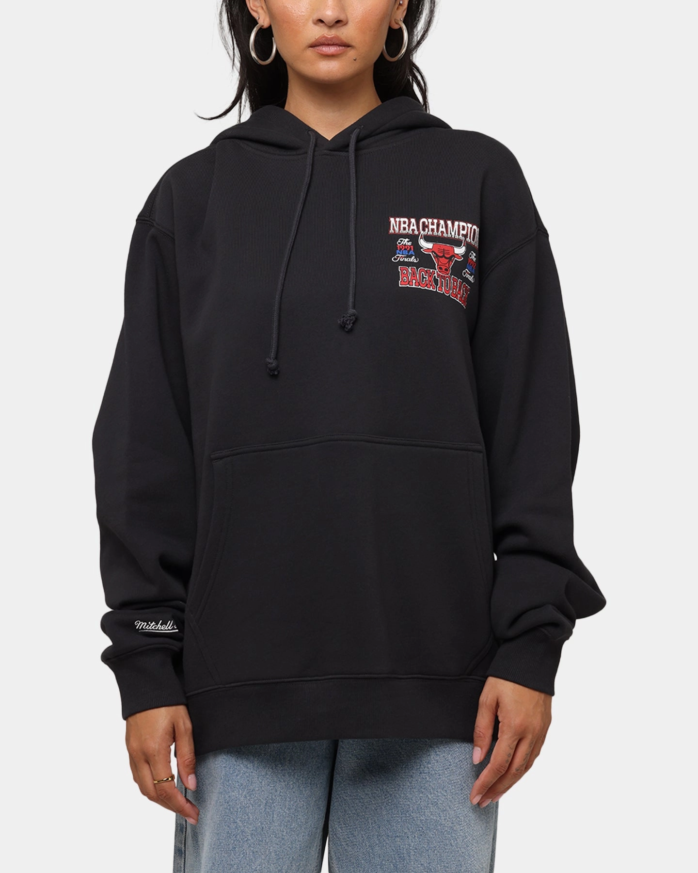 Mitchell & Ness Chicago Bulls Back To Back Hoodie Faded Black complex appearance Snag Resistant Texture