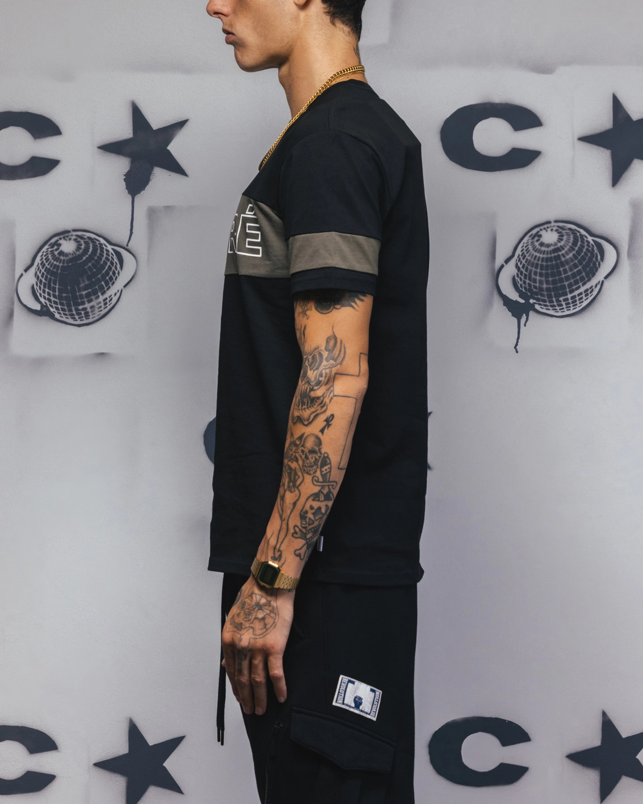 Carre Bars T-Shirt Black/Khaki Casual Wearable