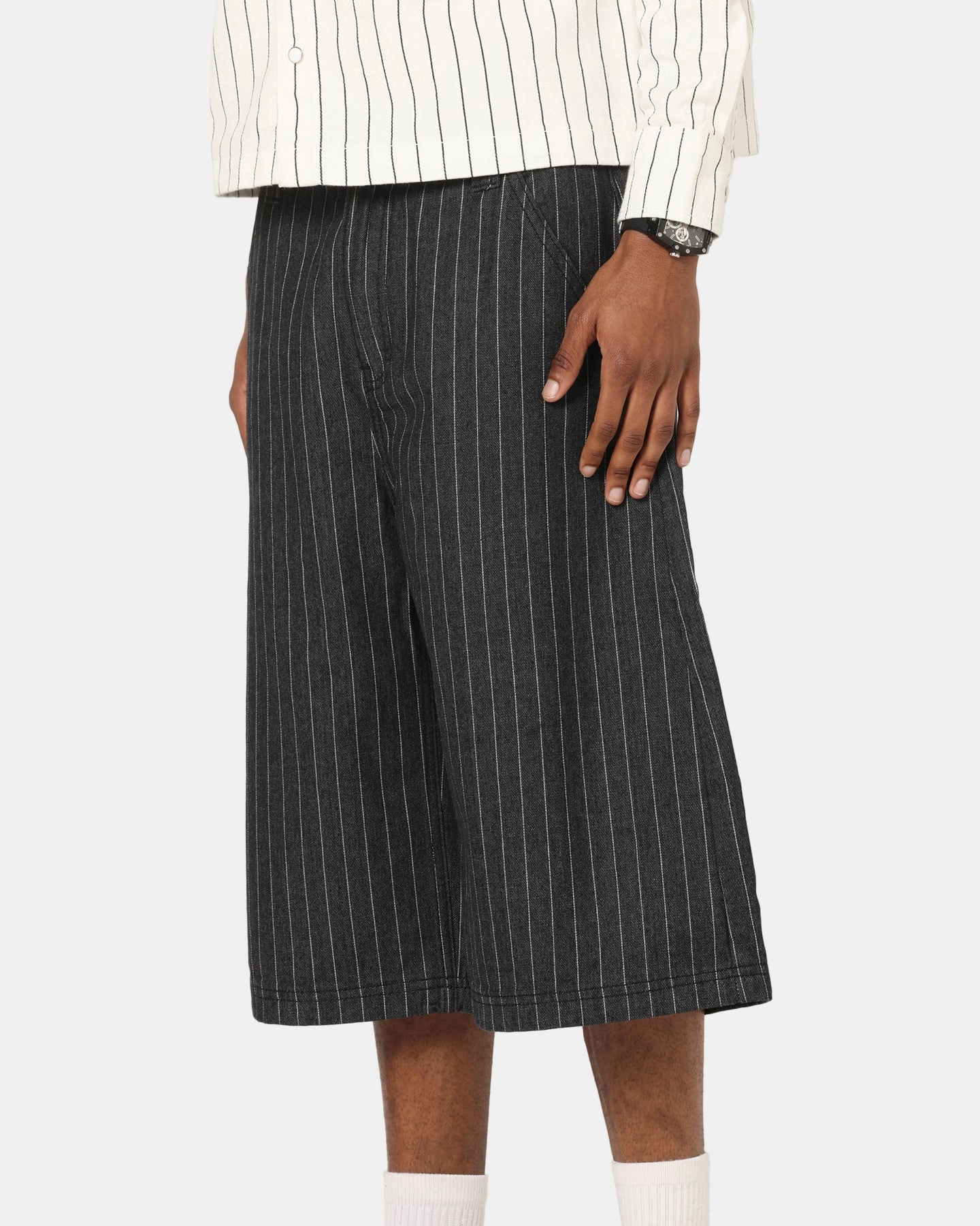 Relaxed Movement Clean Fabric Ed Hardy Shinjuku Jorts Black Pinstripe