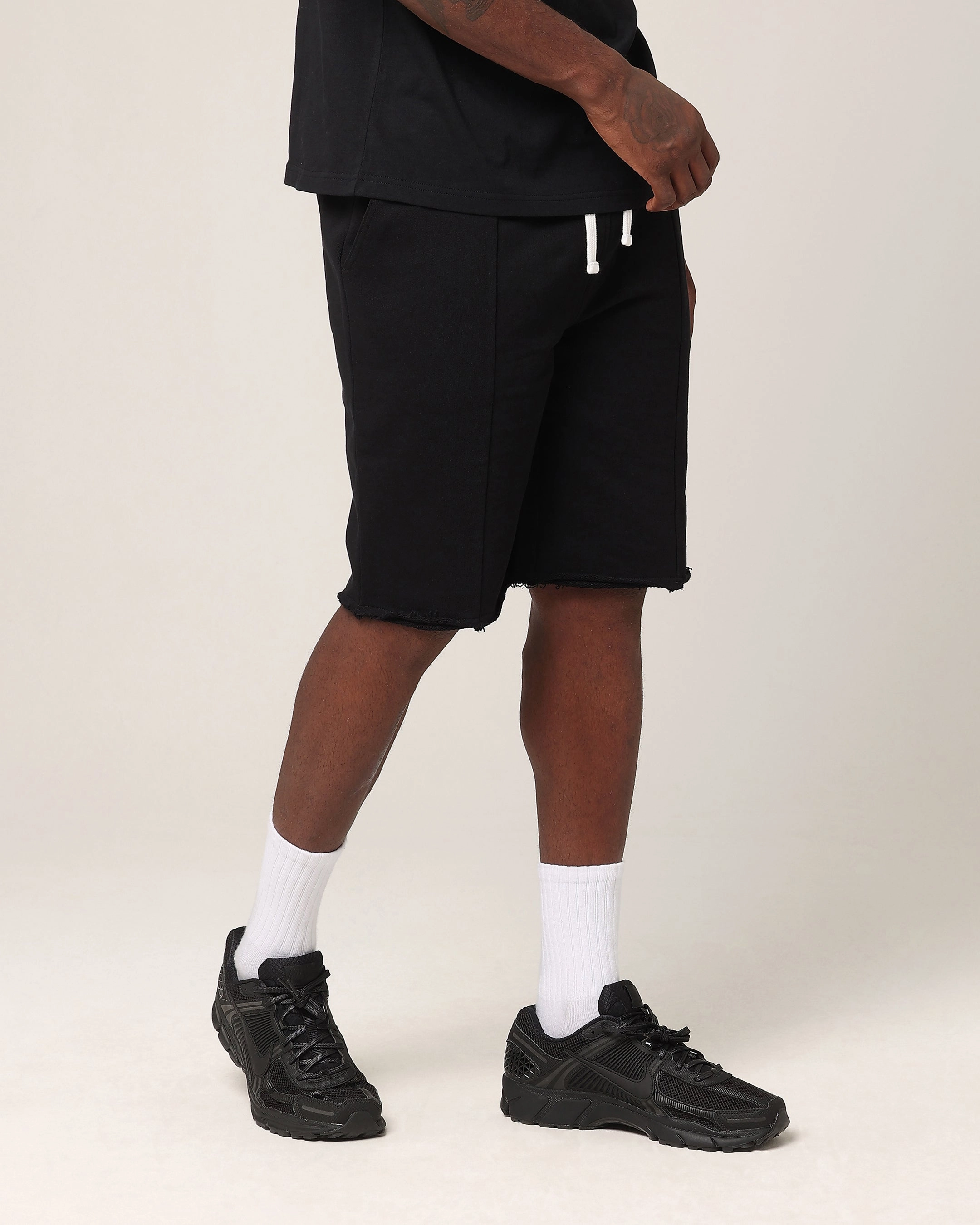 Saint Morta Baggy 90's Sweat Shorts Black Cold Weather Gear Casual Style