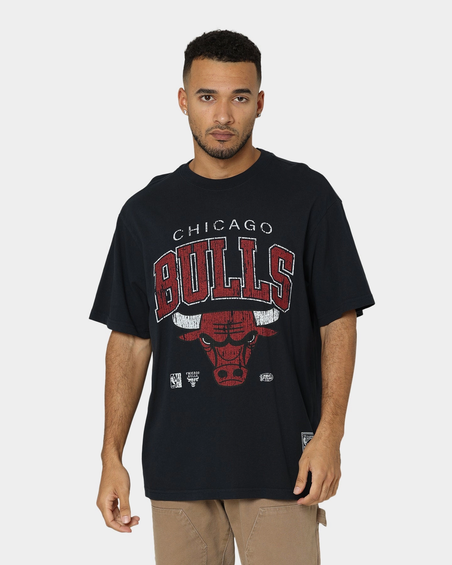 Simple Yet Elegant Fashionable Option Mitchell & Ness Chicago Bulls XL Arch Vintage T-Shirt Faded Black