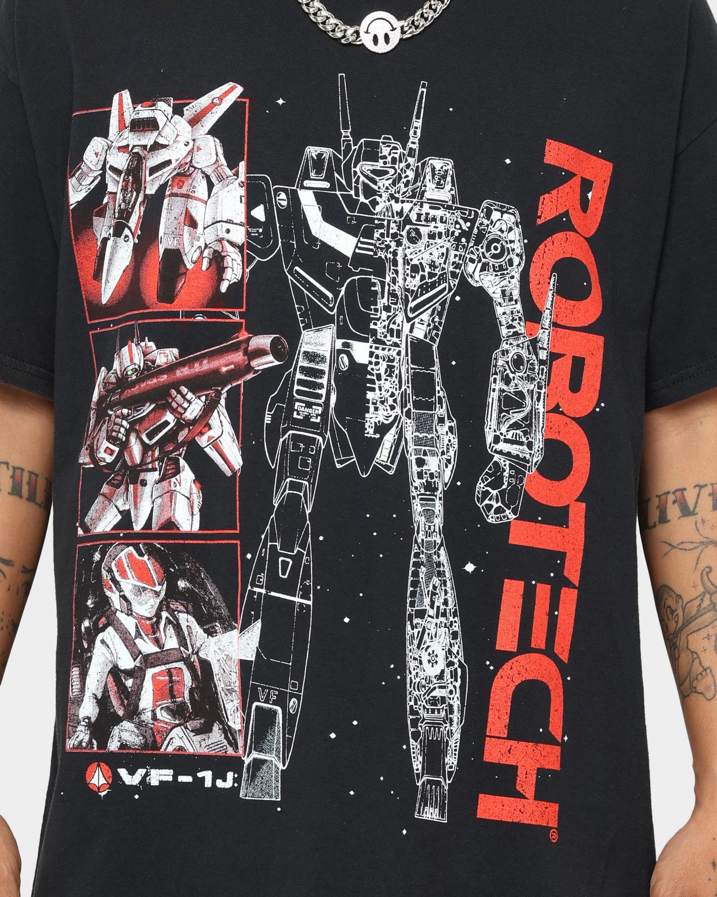 American Thrift X Robotech VFIJ Vintage T-Shirt Washed Black Indoor clothing Urban Fashion Look