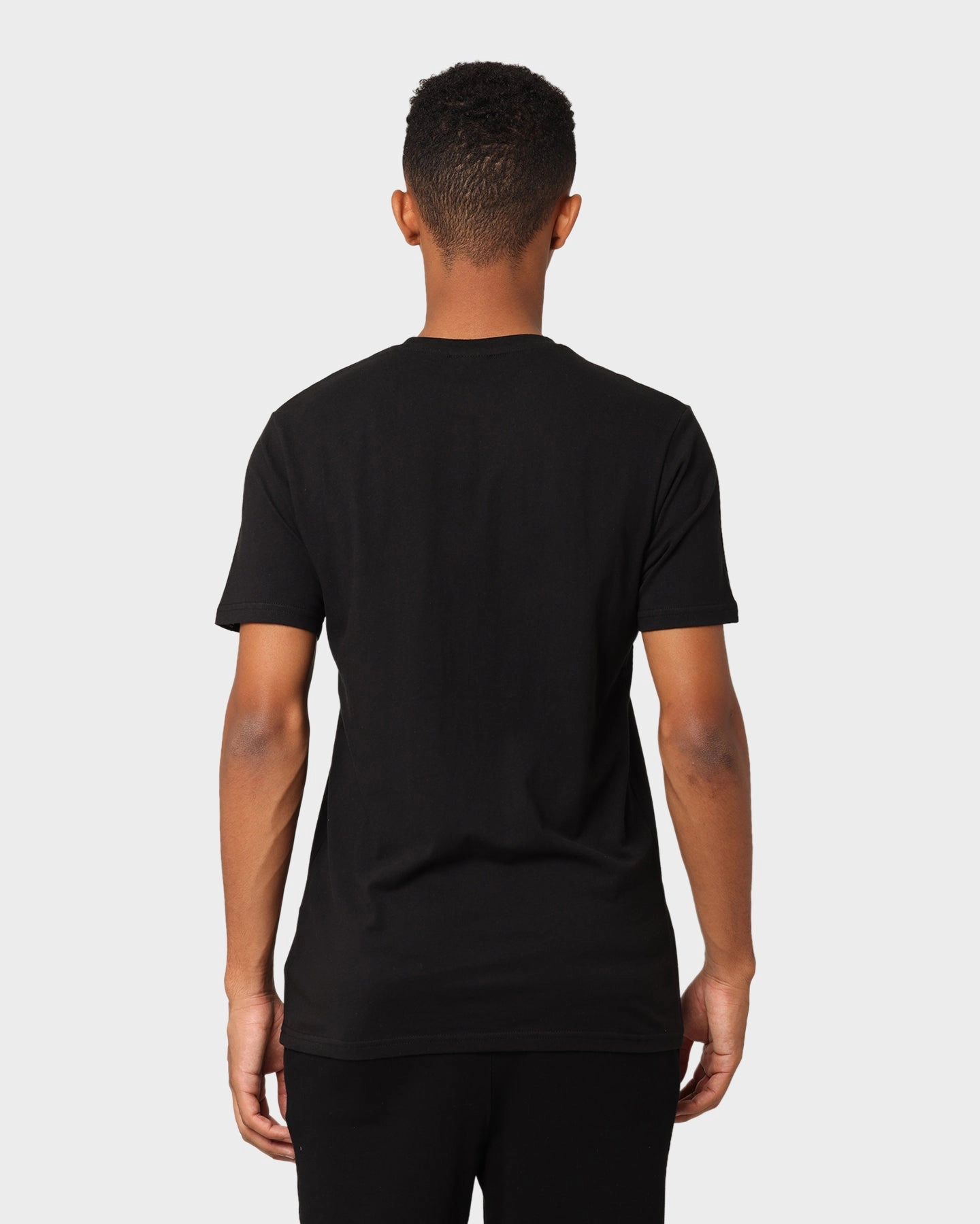 Non Irritating Seams Soft Fit Wear Ellesse SL Prado T-Shirt Black