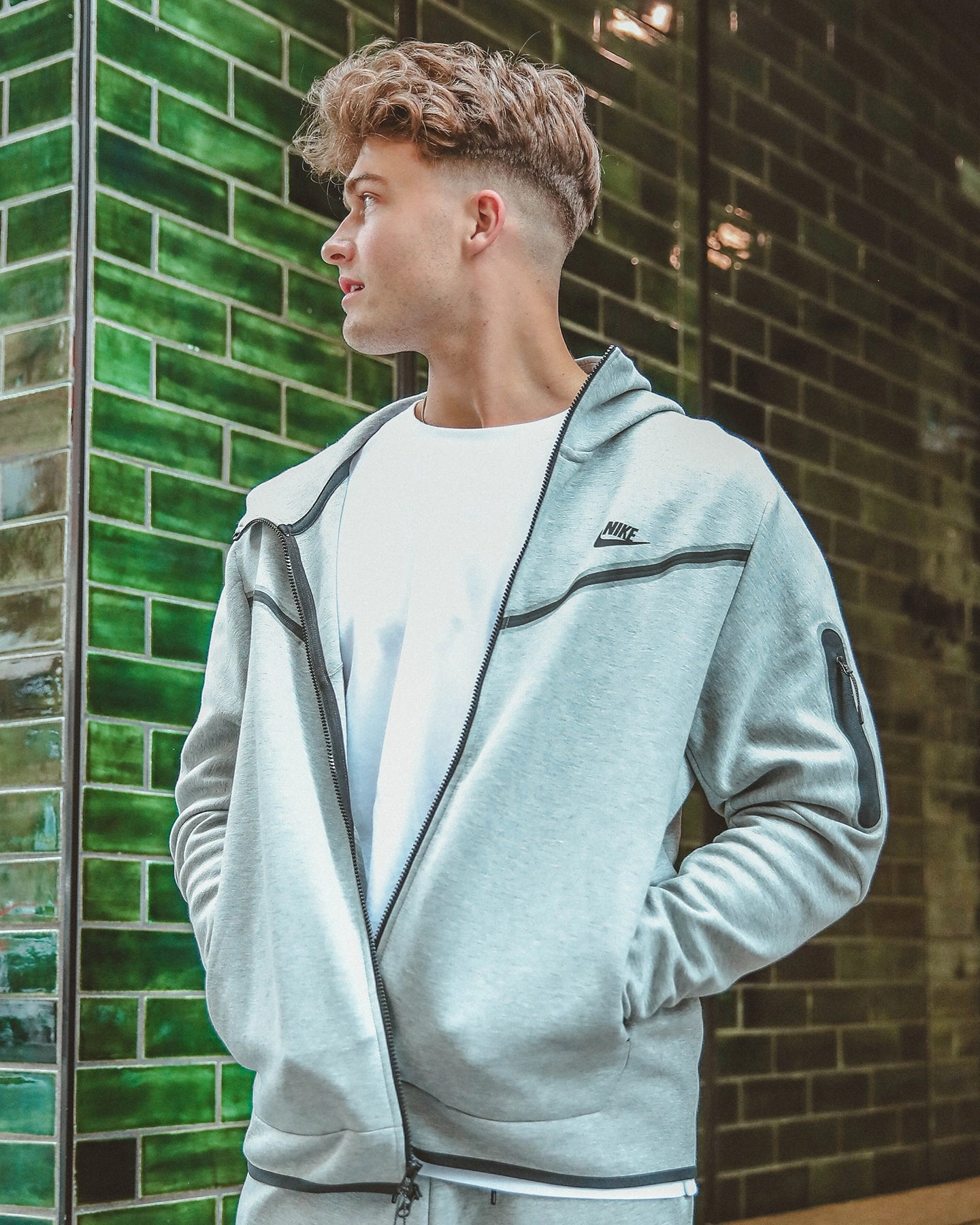 Winter Coat Friendship Nike Nike Sportswear Tech Fleece Full Zip Hoodie Grey Heather/Black