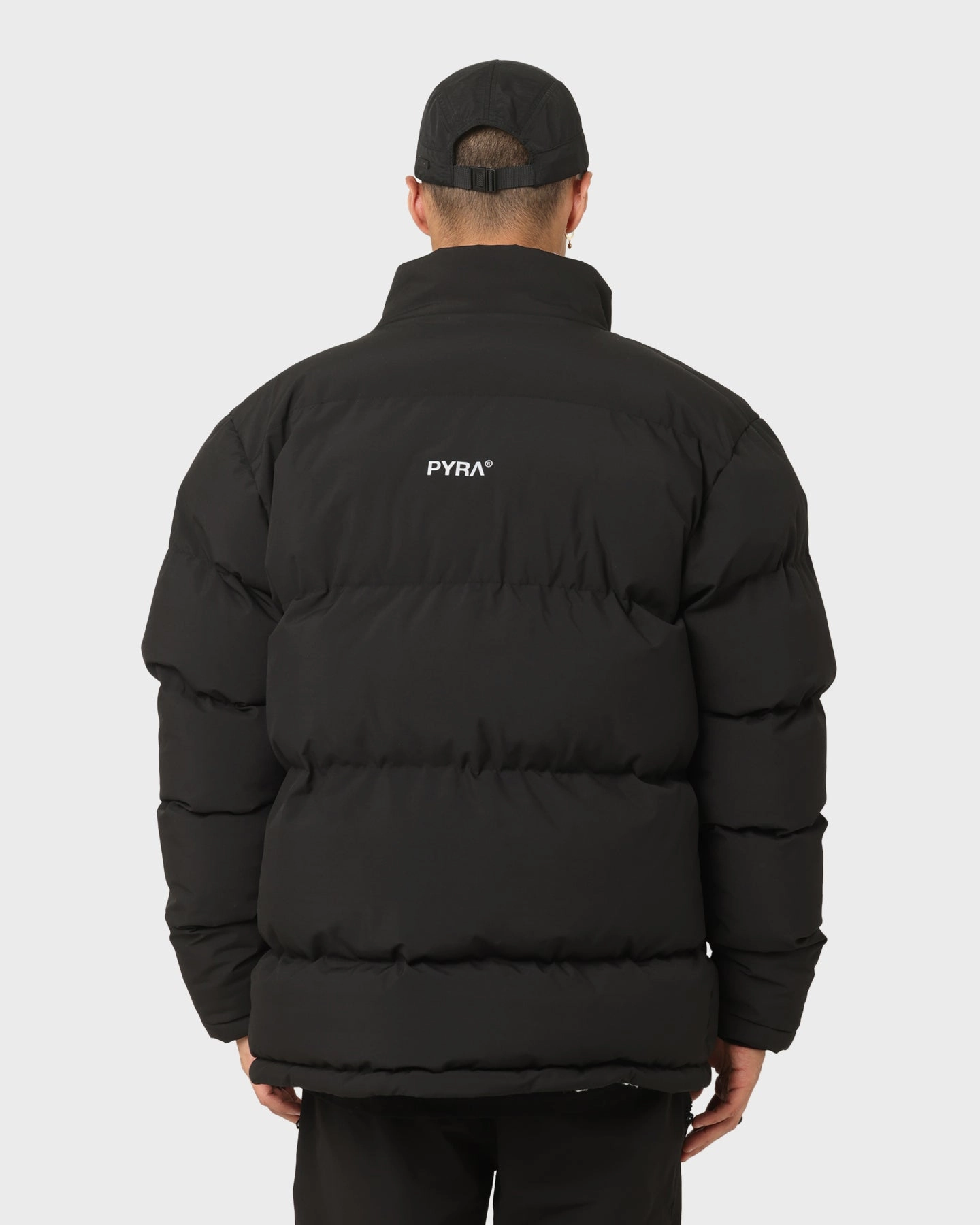 PYRA Sherpa Puffa Jacket Black/White business people gym - goers