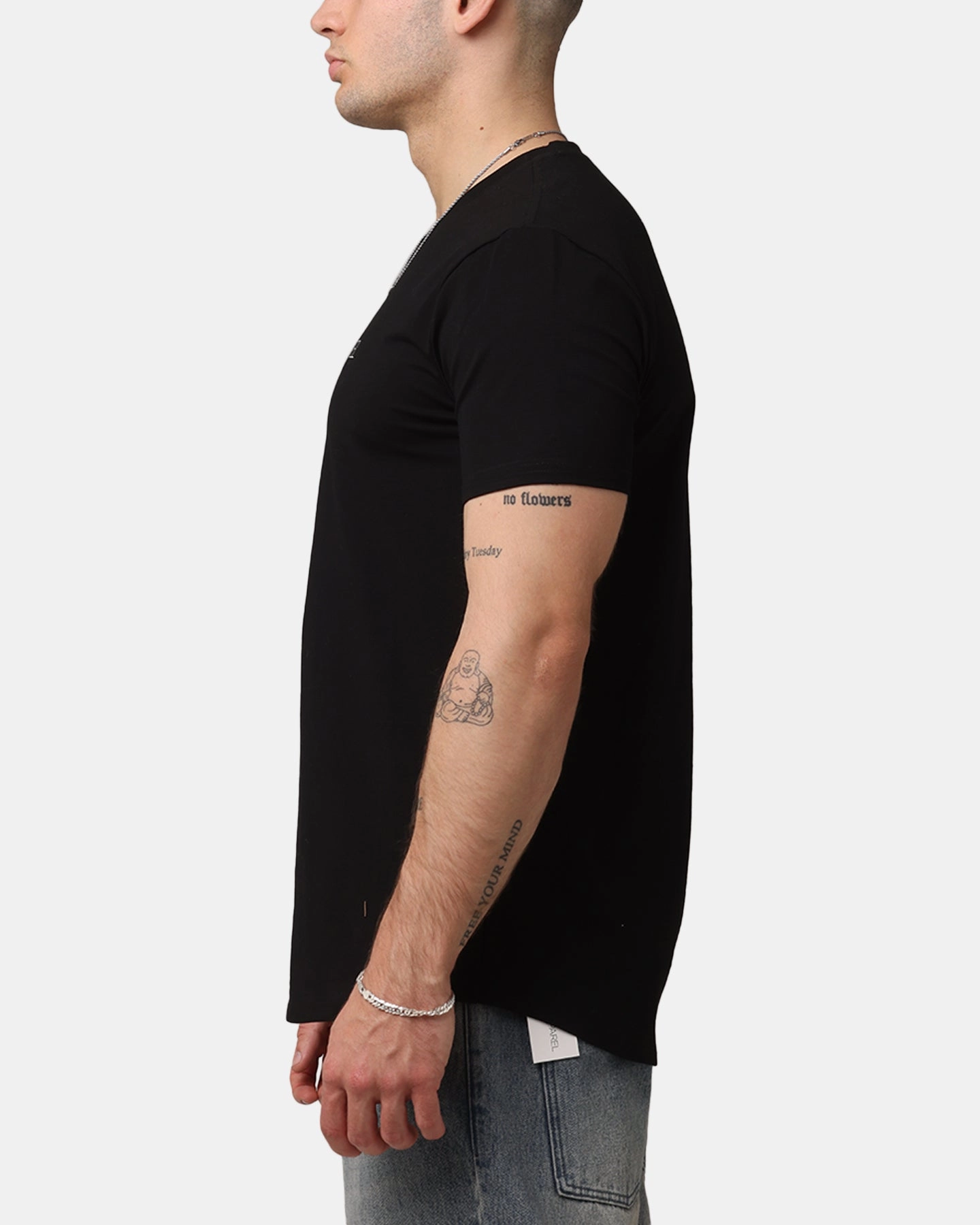 Emperor Apparel Scallop Sport T-Shirt Black Modern Comfort Style Casual Fit