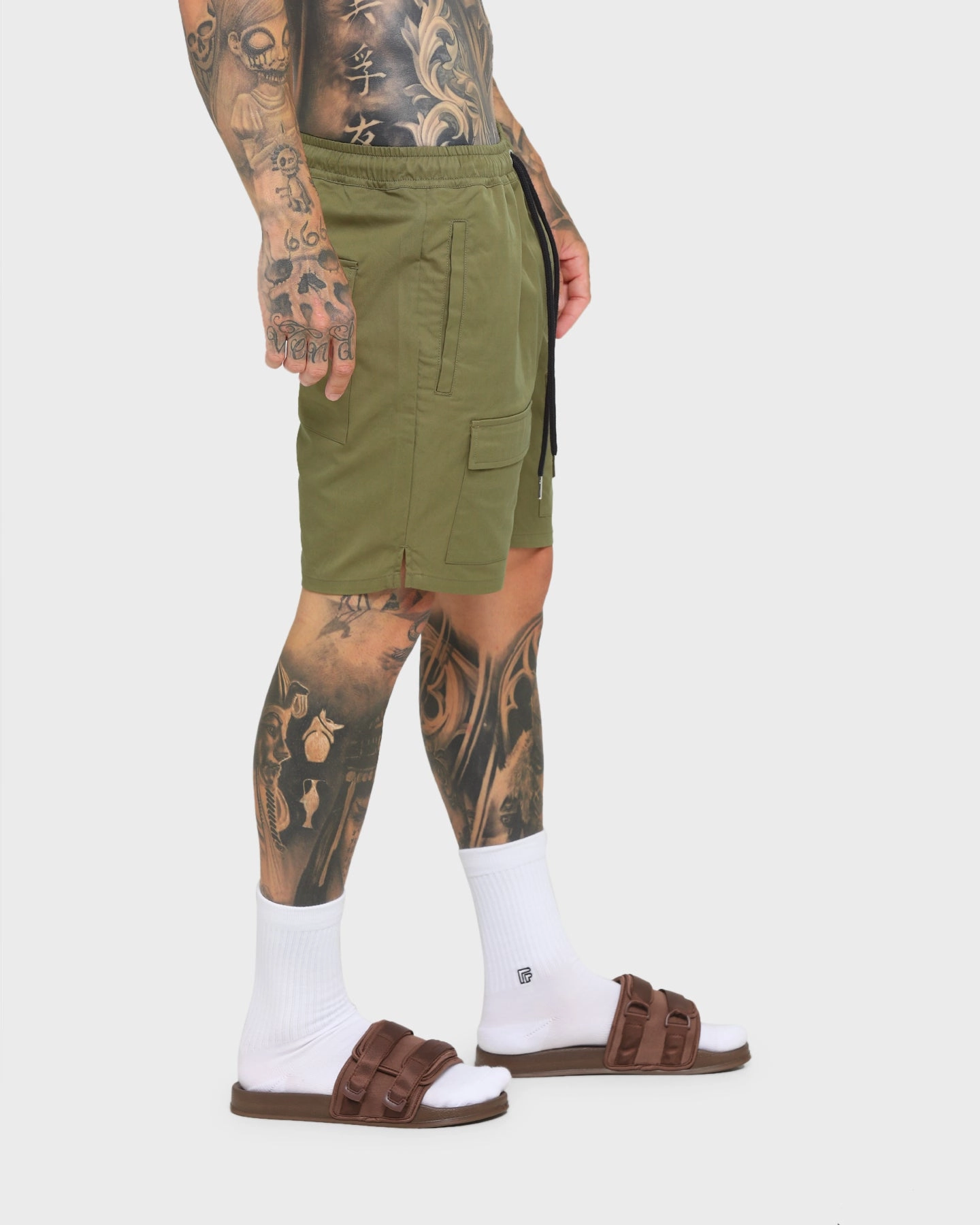 EN ES Utility Beach Shorts Khaki Green easy-care item