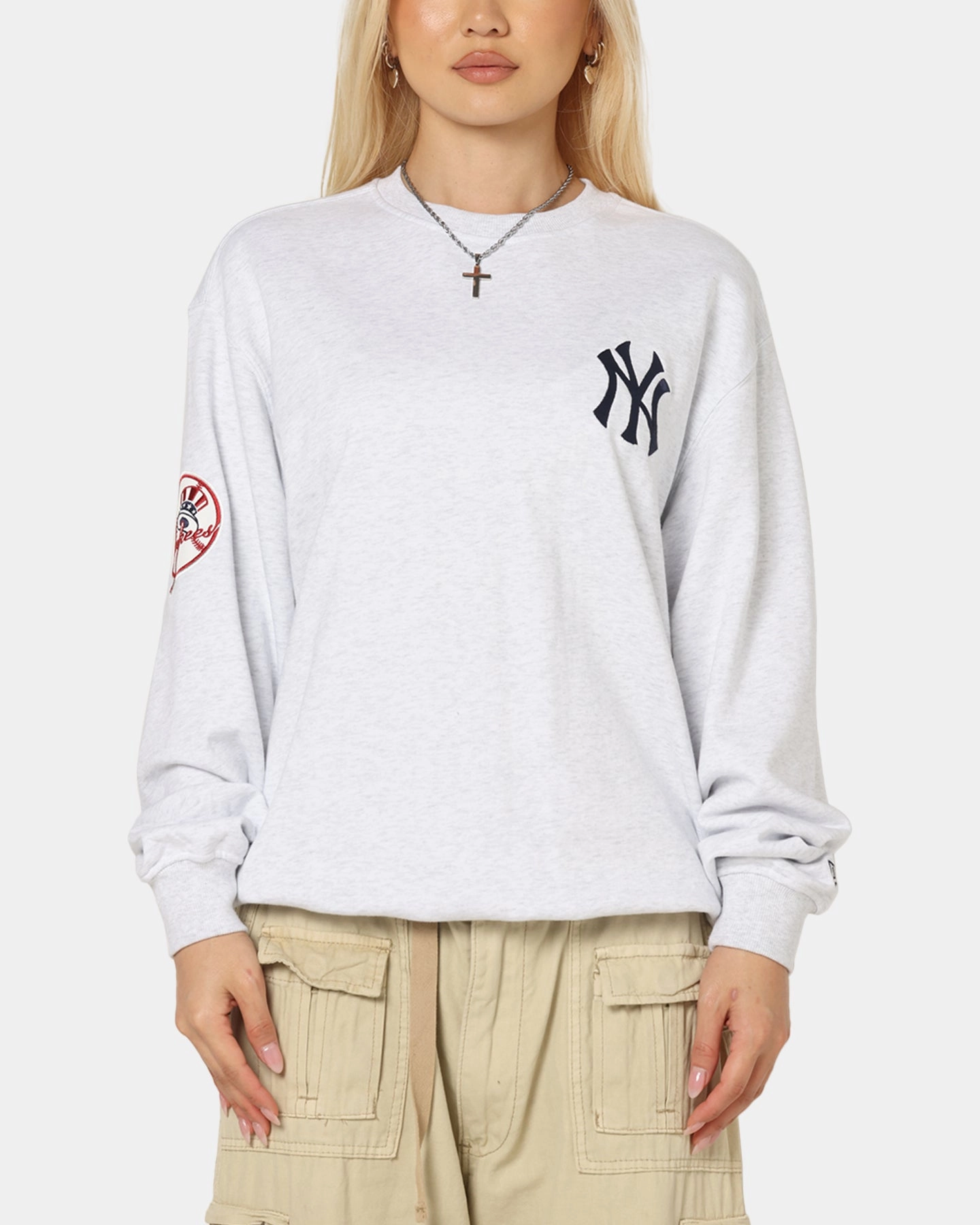 New Era New York Yankees MLB Team Logo Crewneck Grey Versatile Style