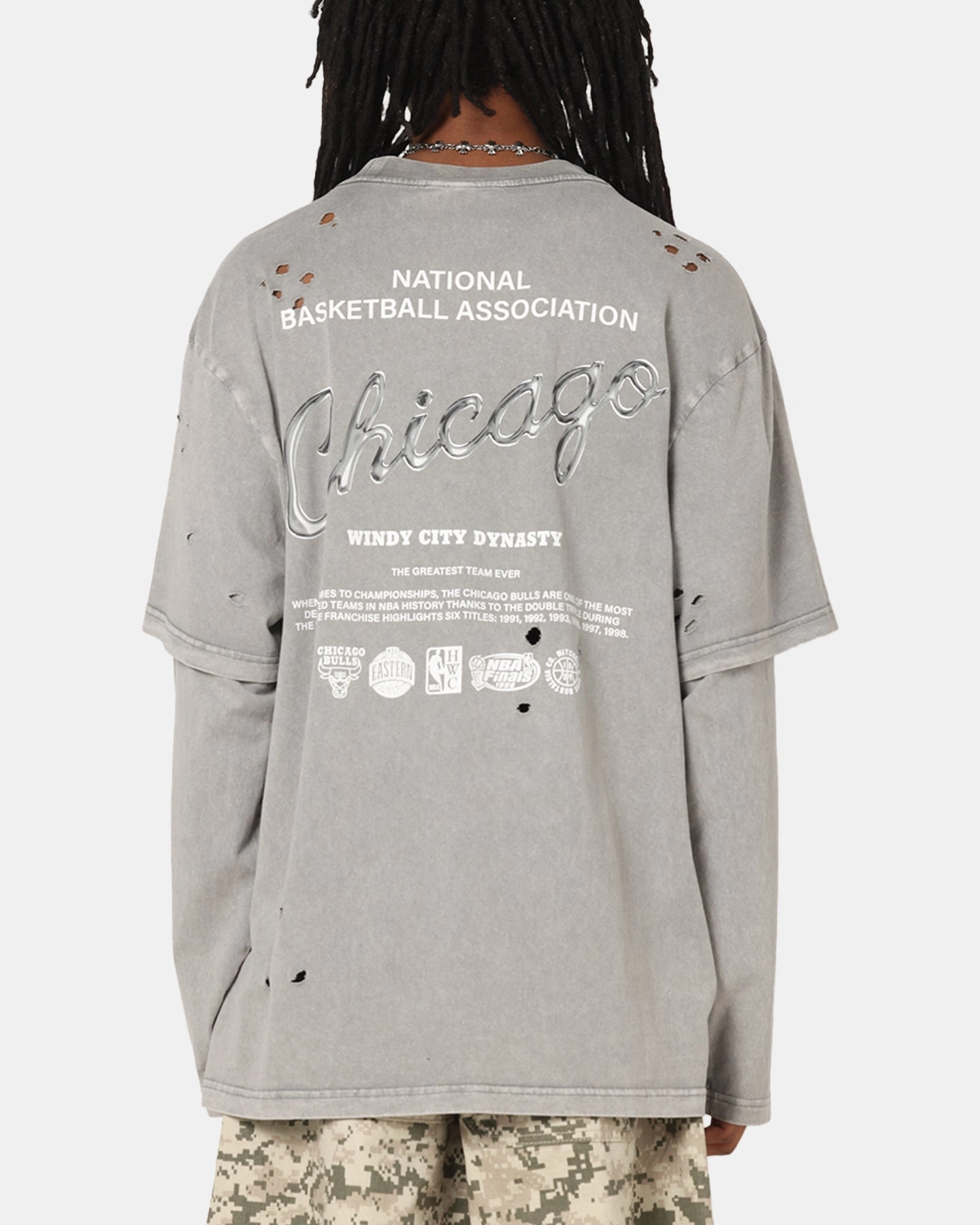 Light and Cozy Comfortable And Trendy Mitchell & Ness Chicago Bulls Chromed Mock Long Sleeve T-Shirt Gunmental Grey