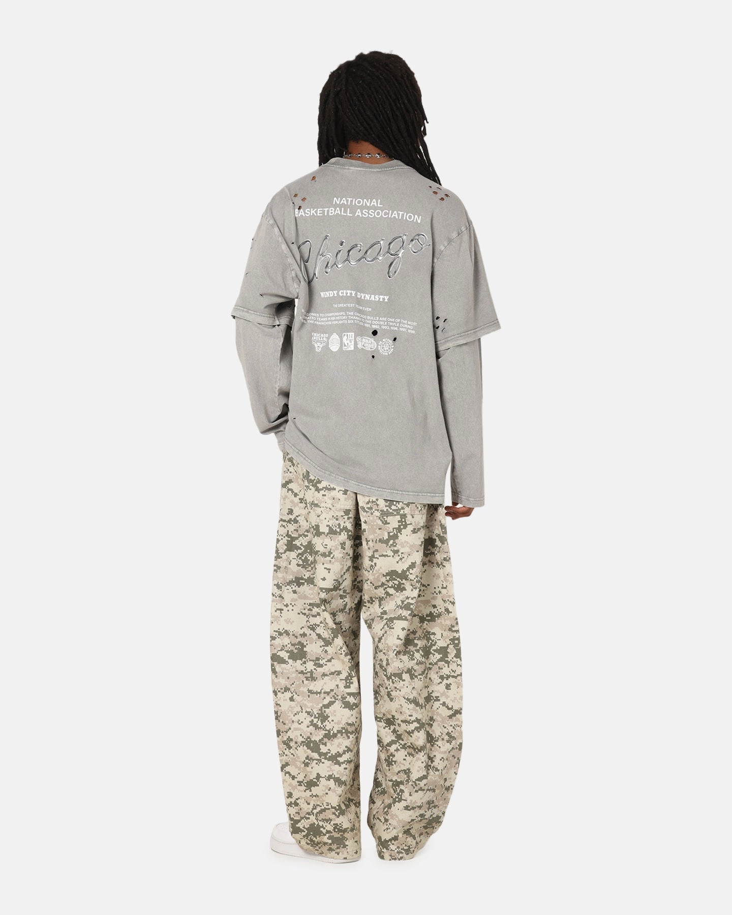 Mitchell & Ness Chicago Bulls Chromed Mock Long Sleeve T-Shirt Gunmental Grey Comfy Top Comfy Layer Wear
