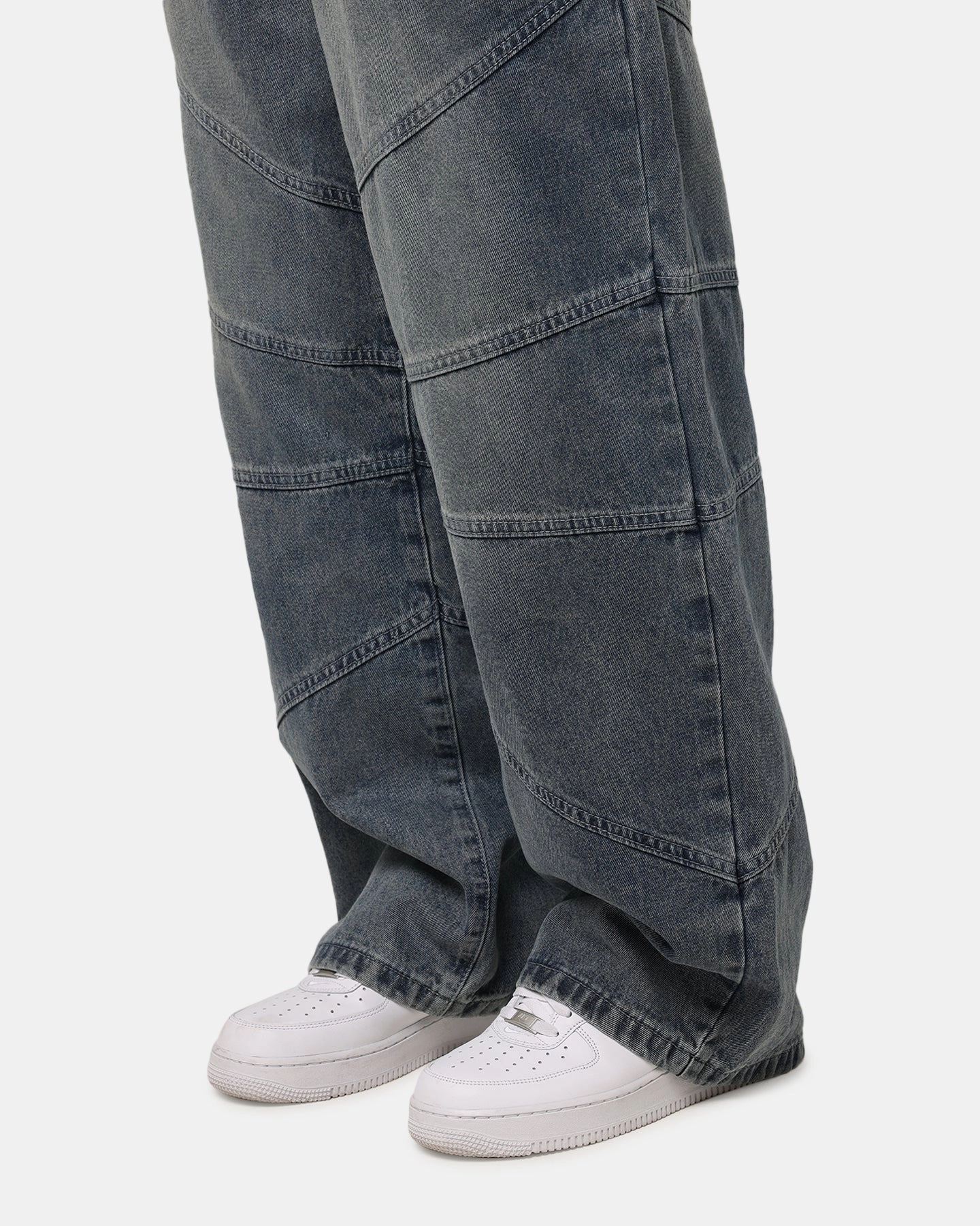 Balanced Fit Saint Morta Amplus Armoury Jeans Dirty Denim