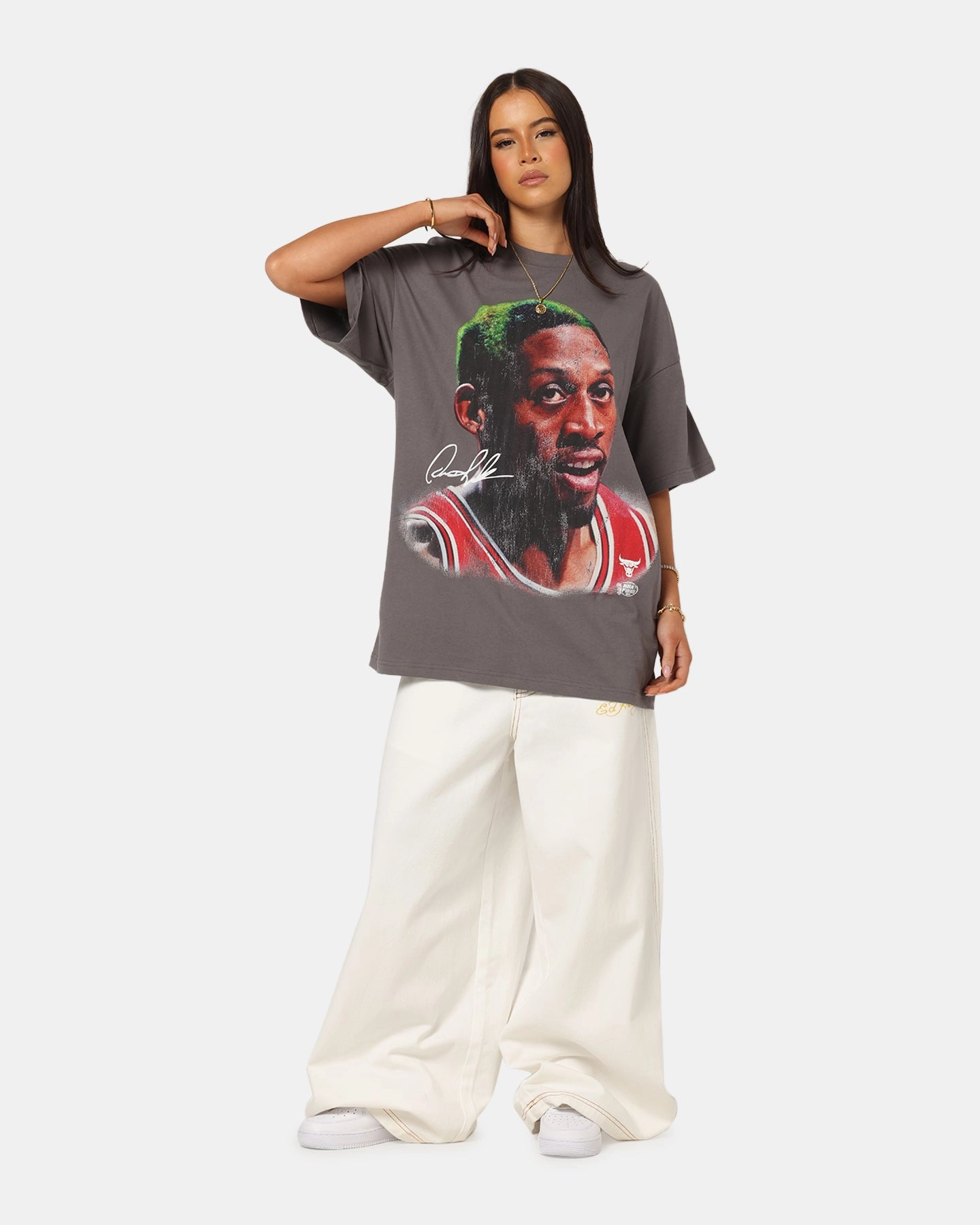 Mitchell & Ness Chicago Bulls Dennis Rodman Big Head T-Shirt Charcoal Grey Heather Texture Finish Classic and Comfy