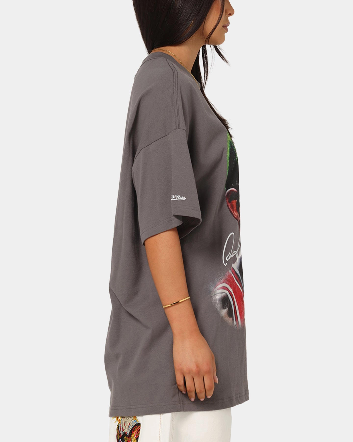 Outdoor Layer Comfortable and Chic Mitchell & Ness Chicago Bulls Dennis Rodman Big Head T-Shirt Charcoal Grey