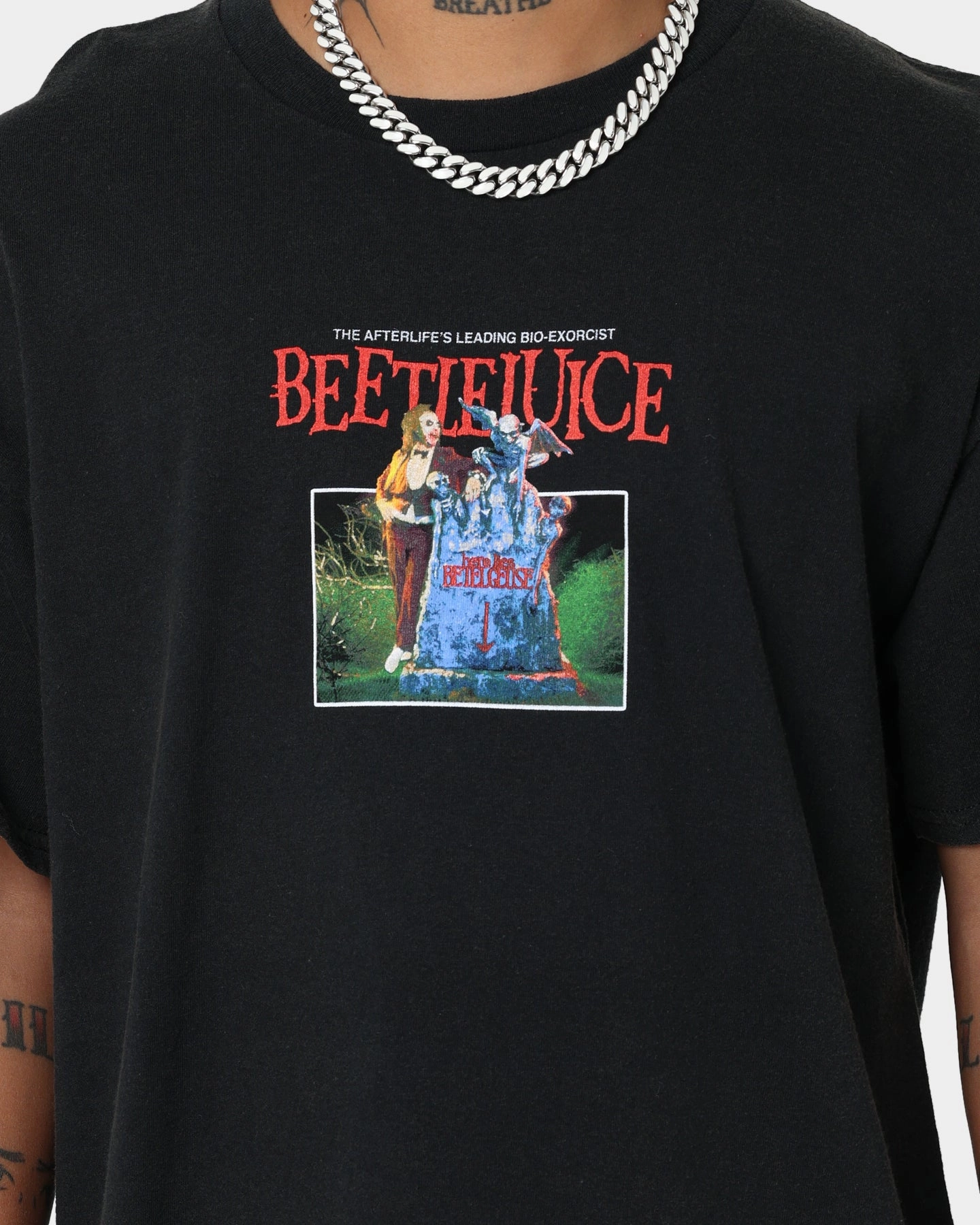soft fit American Thrift X Beetlejuice Here Lies Vintage T-Shirt Vintage Black