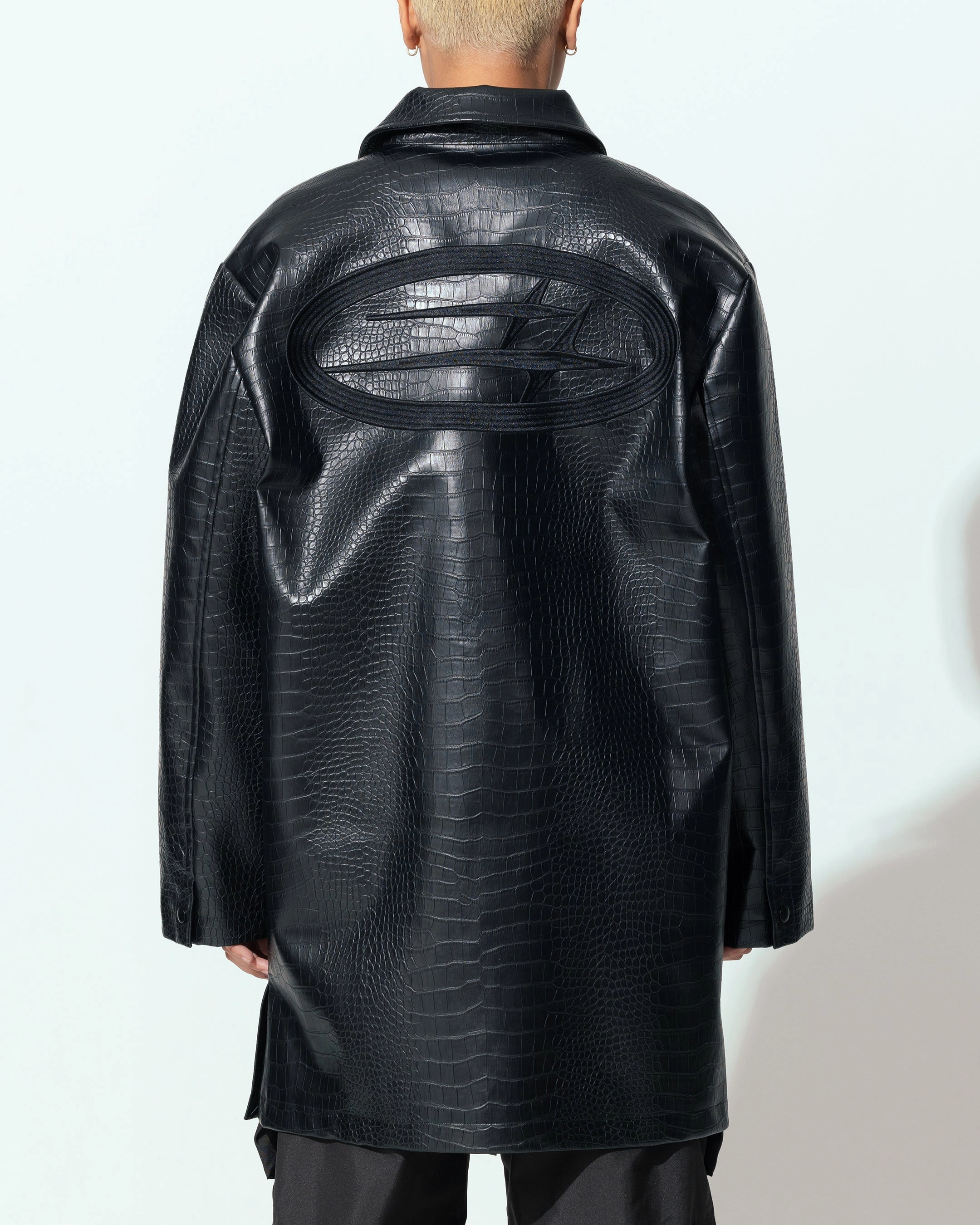 Celebrate Loiter Atmosphere Trench Coat Black