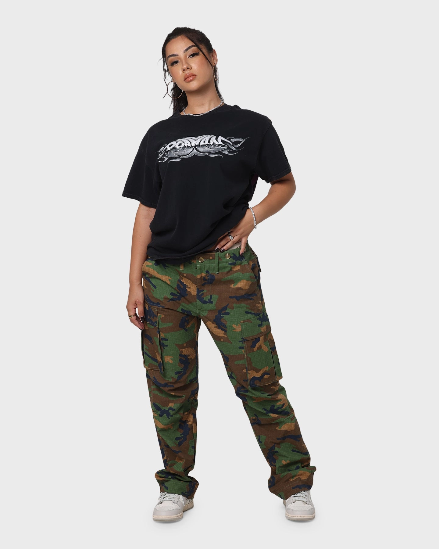 Pocket Design Abstract mystery Rodman Brand Metal Logo Vintage T-Shirt Black Wash