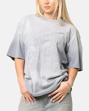 Willie Nelson Bike T-Shirt Washed Grey Perfect for Any Outfit Collared