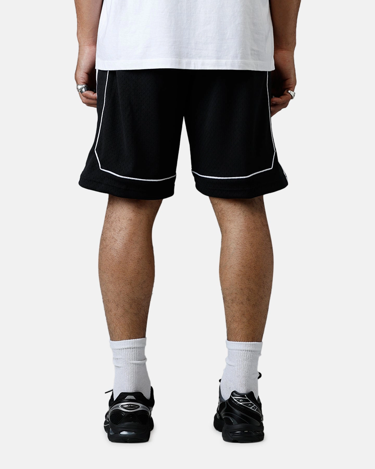 Mitchell & Ness Miami Heat 2011 Swingman Shorts Black/White Stretchable Material Multi Pocket Design