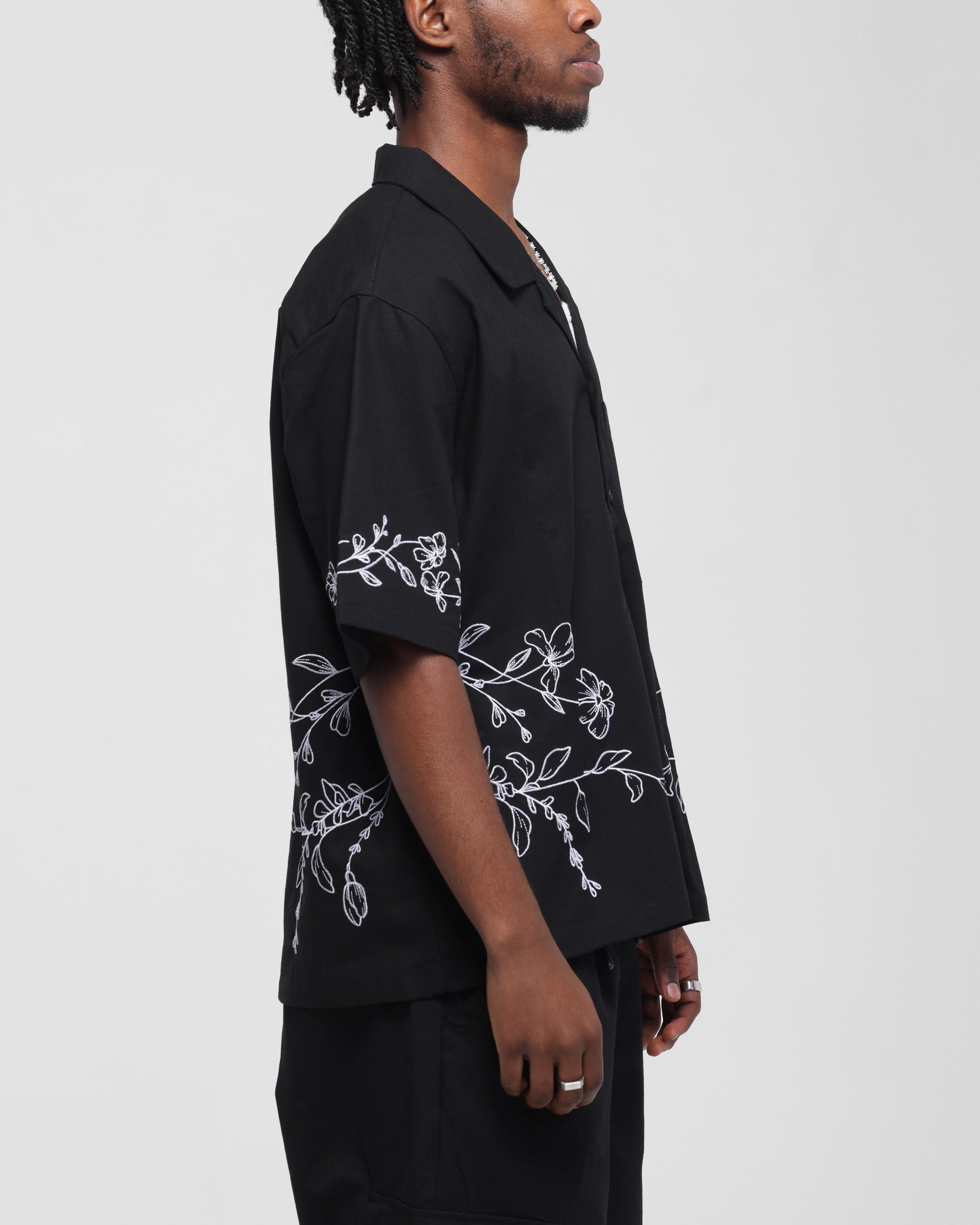 Durable Stitching Carre Botanica Button Up Shirt Black