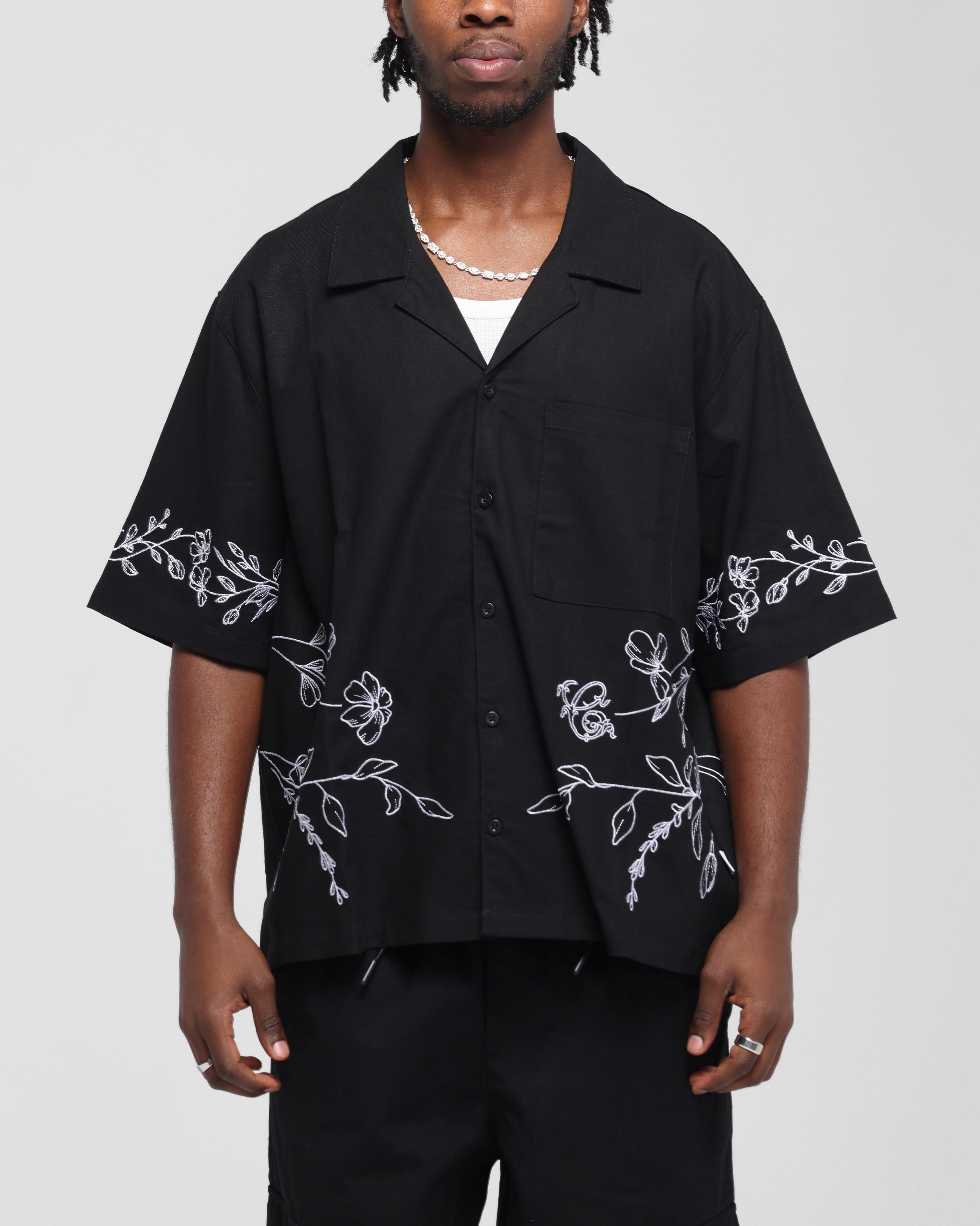 Casual Friday Fall Fashion Carre Botanica Button Up Shirt Black