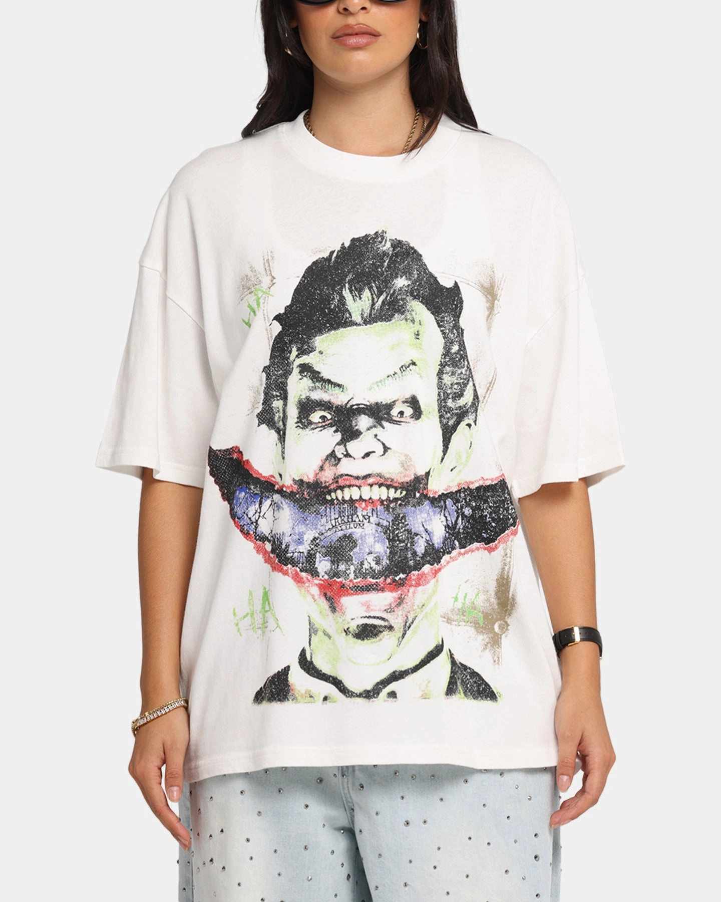 Trendy Comfort 73 Studio X DC Batman Joker Arkham Asylum Vintage T-Shirt Off White