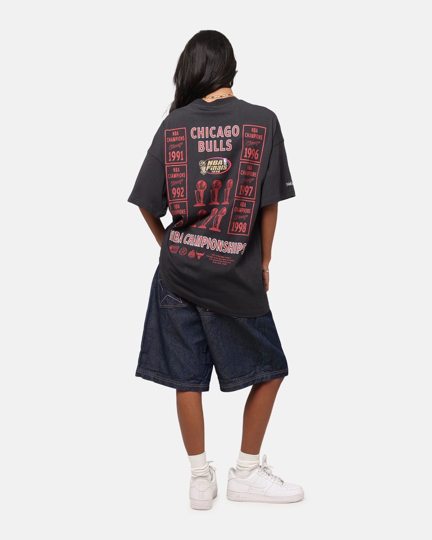 SoftenedTexturedWeave Mitchell & Ness Chicago Bulls Champions Report "Champ Pack" T-Shirt Faded Black