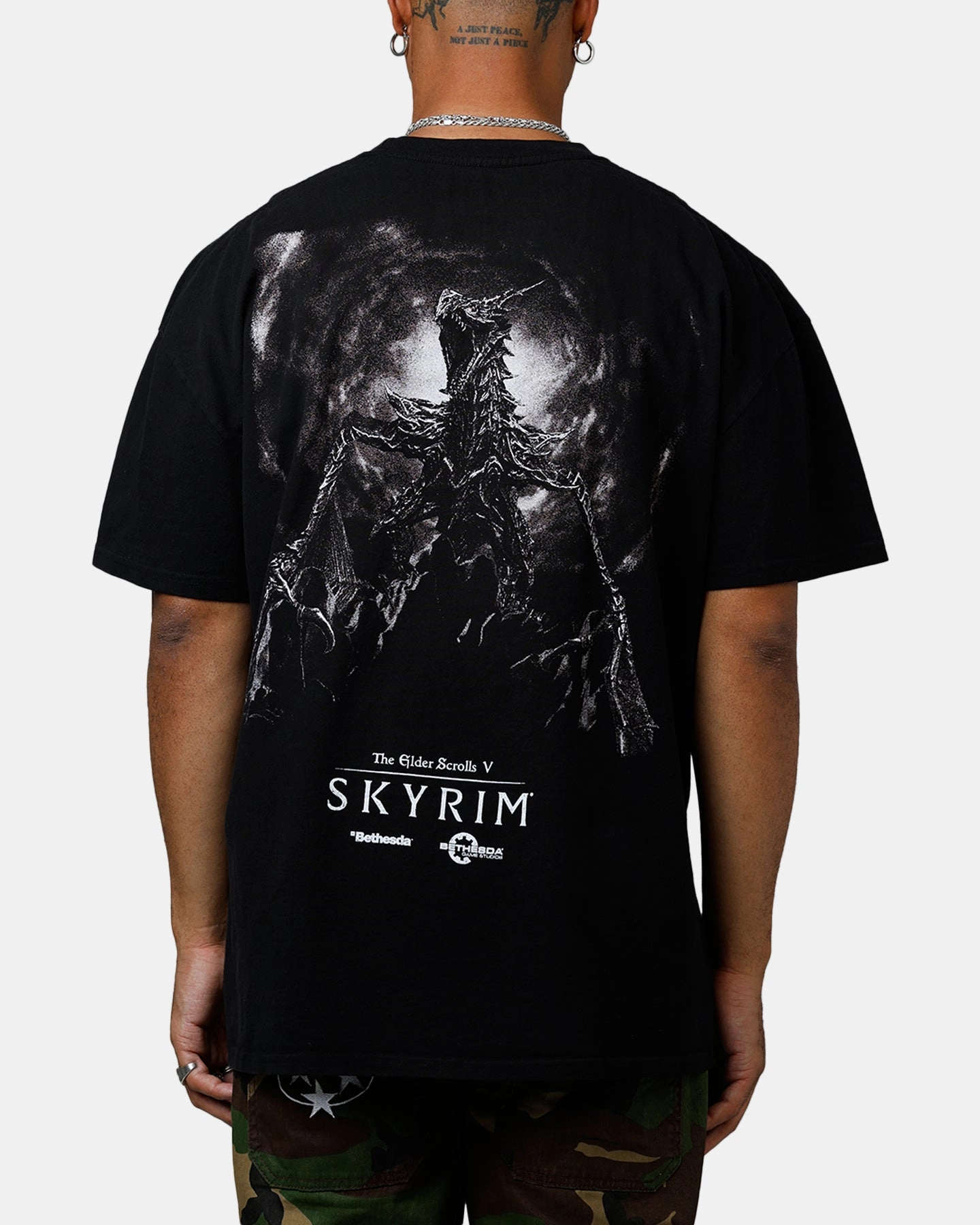 73 Studio X The Elder Scrolls V: Skyrim Aludin Vintage T-Shirt Black Daily Outfit Style Vintage Look