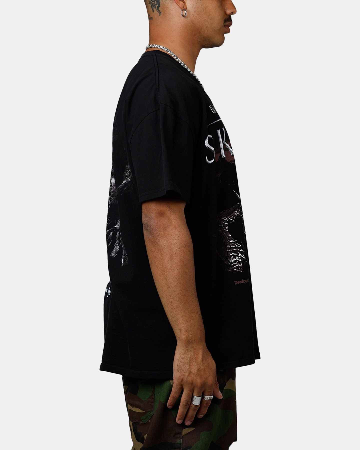 73 Studio X The Elder Scrolls V: Skyrim Aludin Vintage T-Shirt Black Comfortable Shape