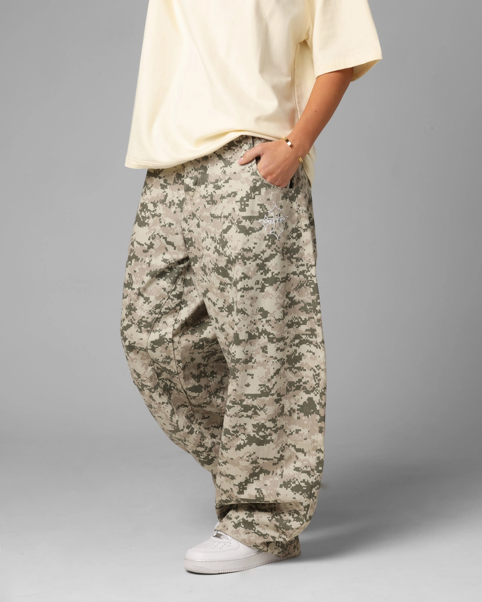 Loiter F-16 Balloon Jeans Digi Camo Grab And Go