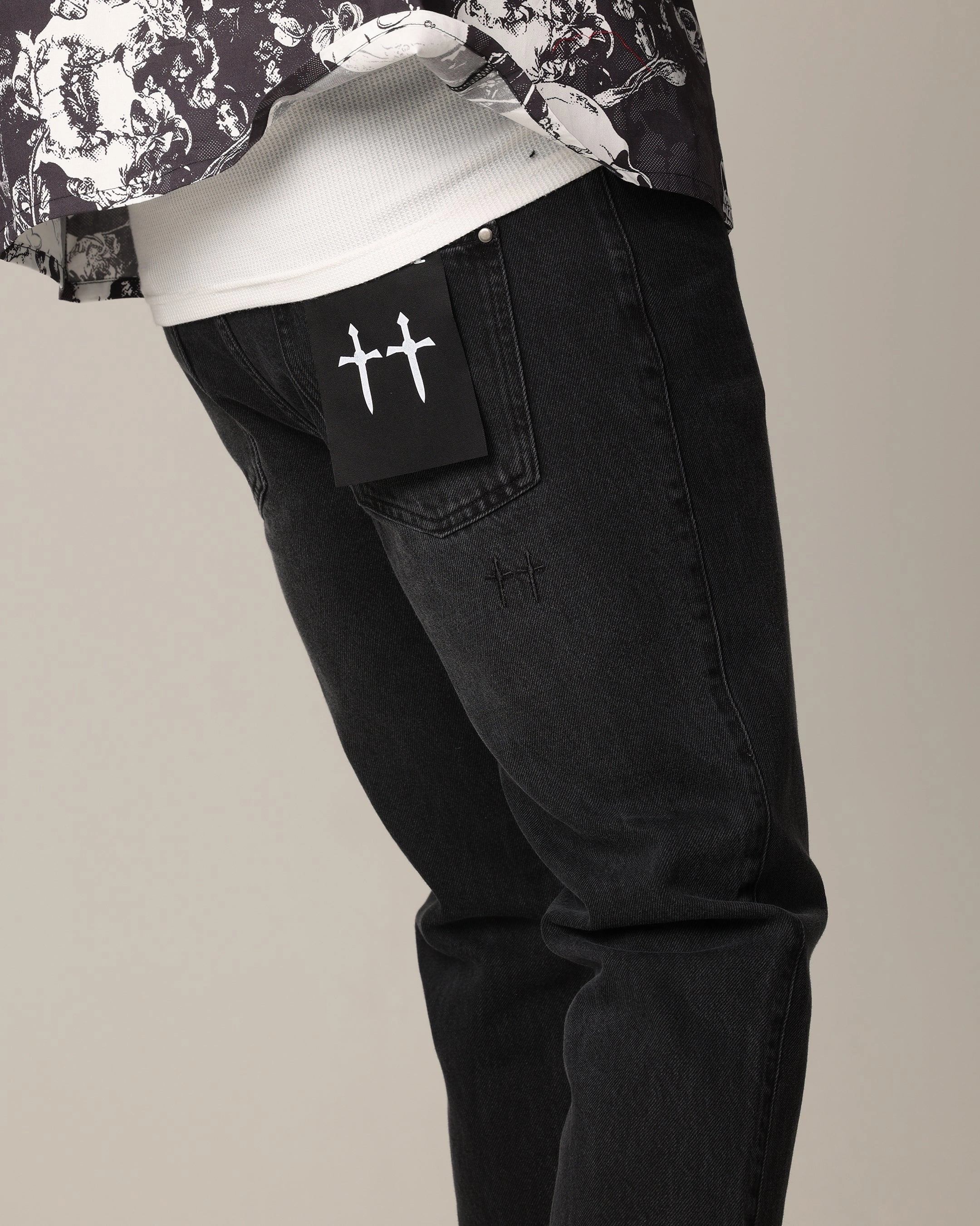 Saint Morta Fimi Jeans Black Shadow Brunch Outfit Classic Wear Luxury