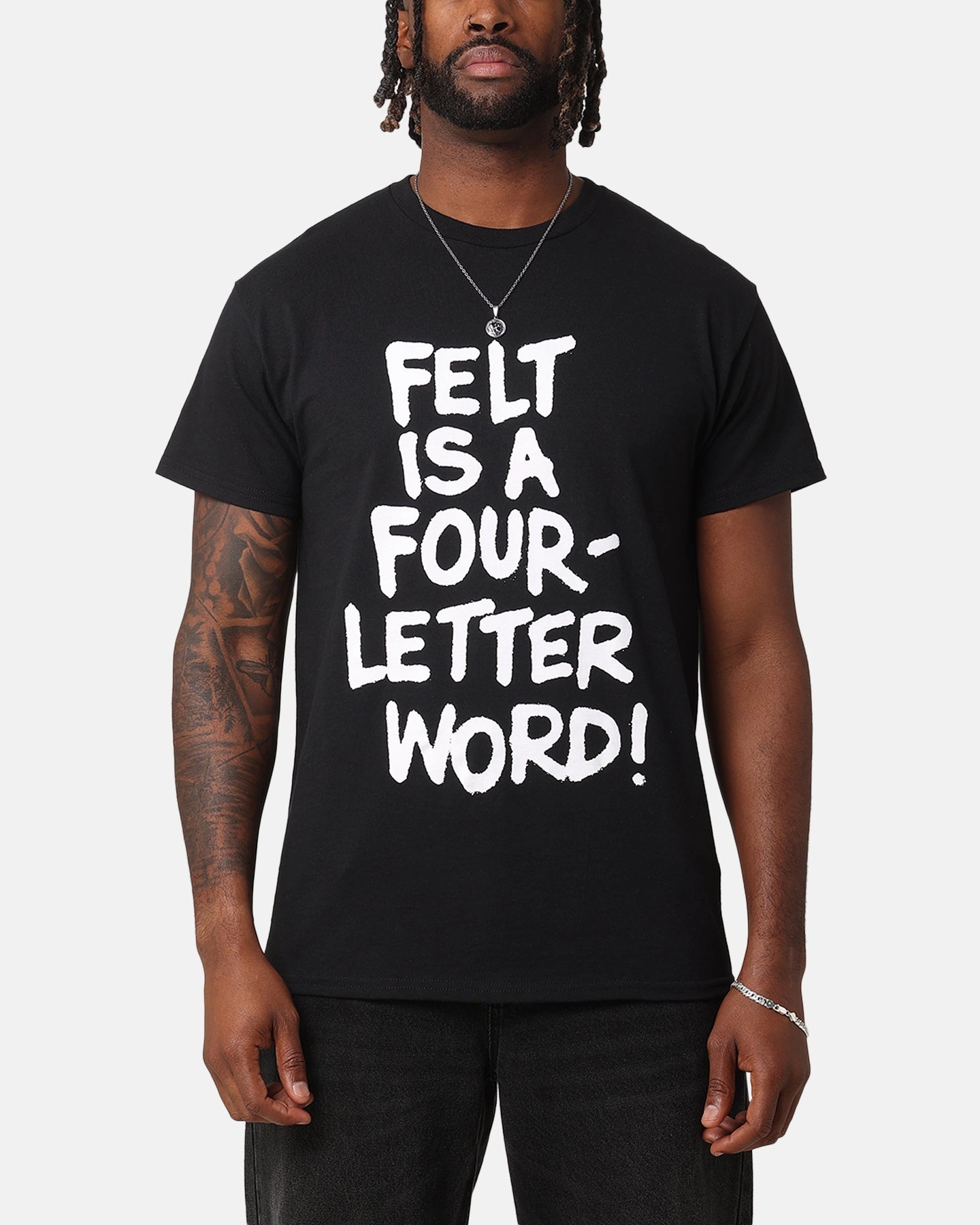 Active Lifestyle Weekend Outfit Felt F T-Shirt Black
