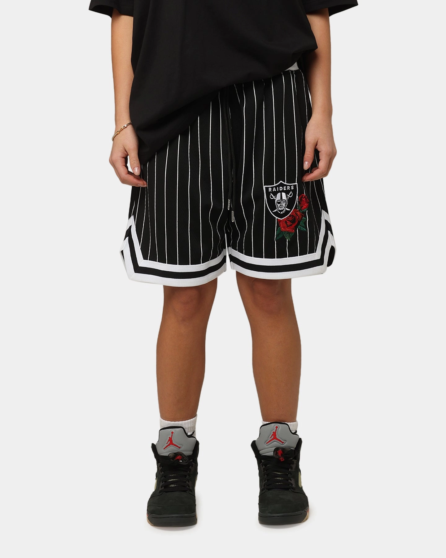 New Era Las Vegas Raiders Rose Mesh Shorts Black Warm Weather Style Seamless construction
