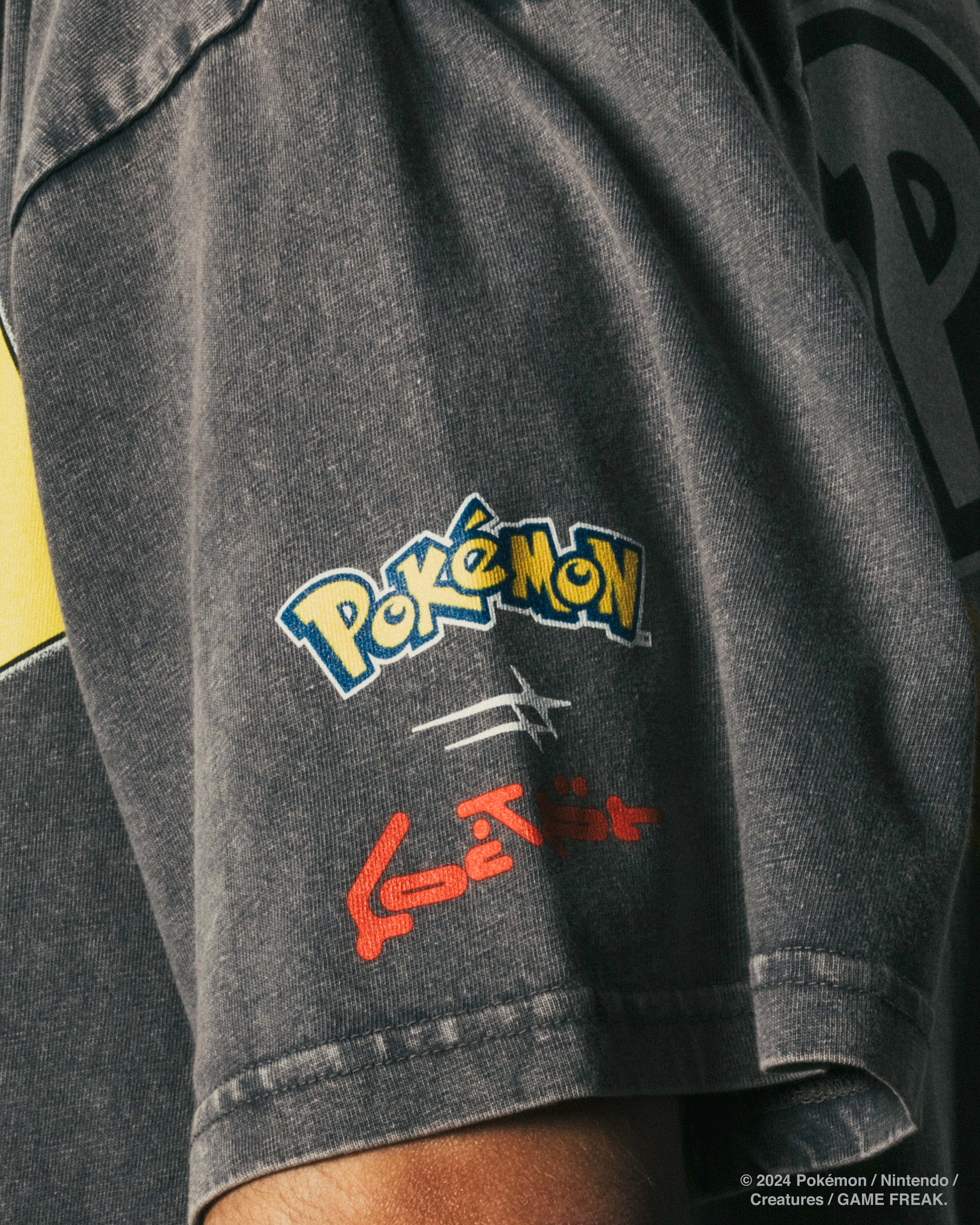 Adjustable Hem Essential Comfort Pok??mon By Loiter Pikachu Premium T-Shirt Charcoal