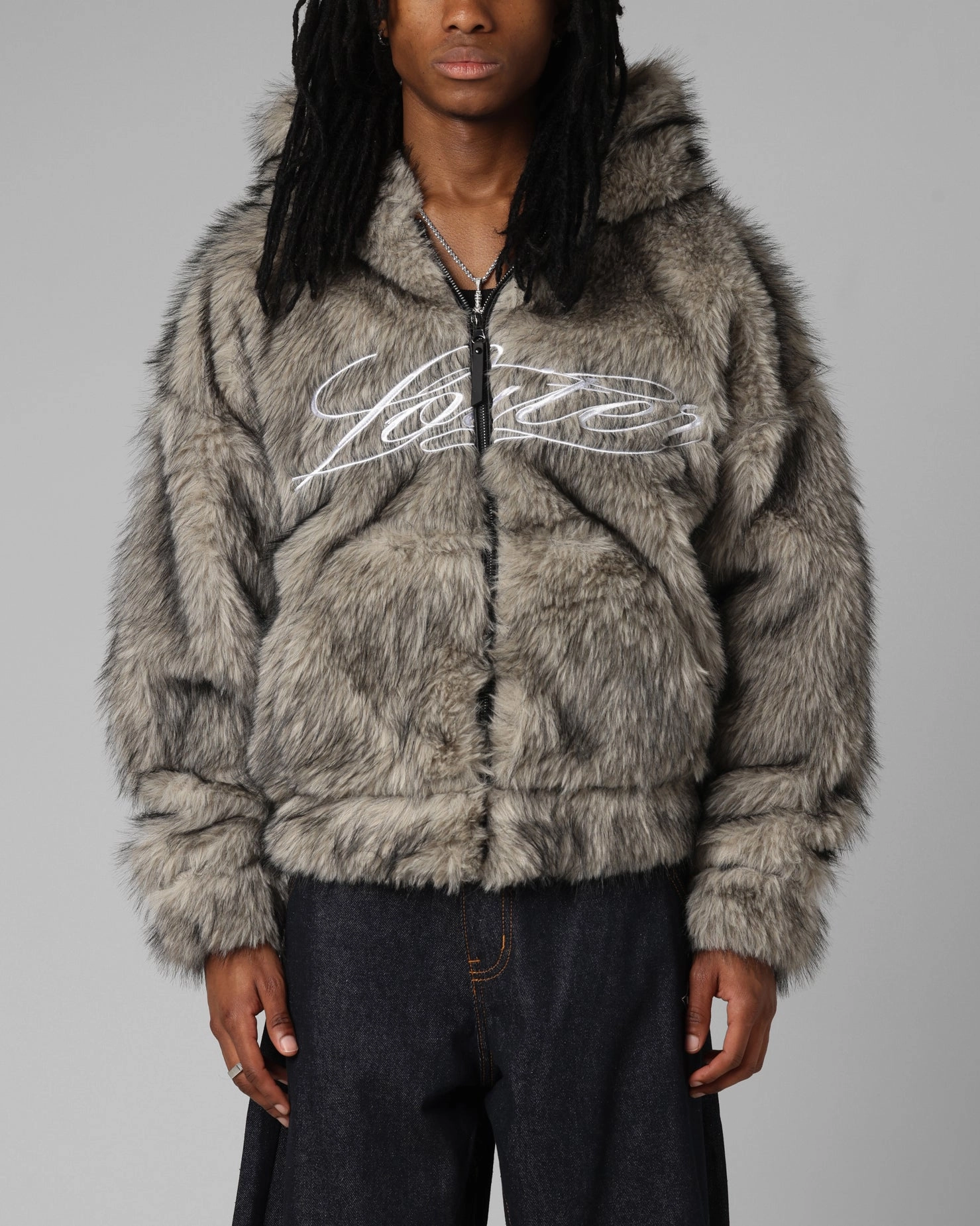 Ergonomic Sleeves Give Loiter Faux Fur Hooded Jacket Off White