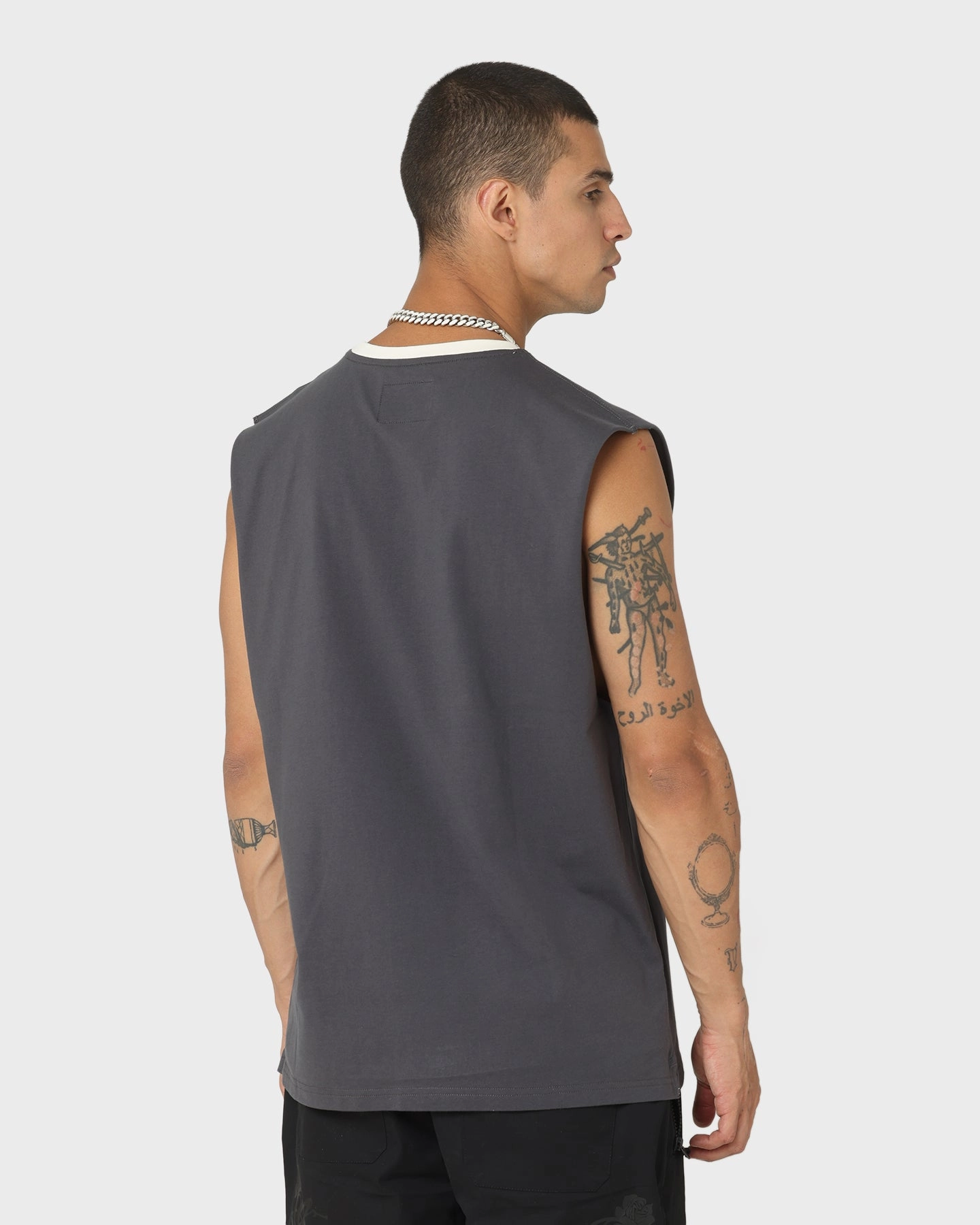 Carre Tutech Muscle T-Shirt Charcoal Round neck simplicity