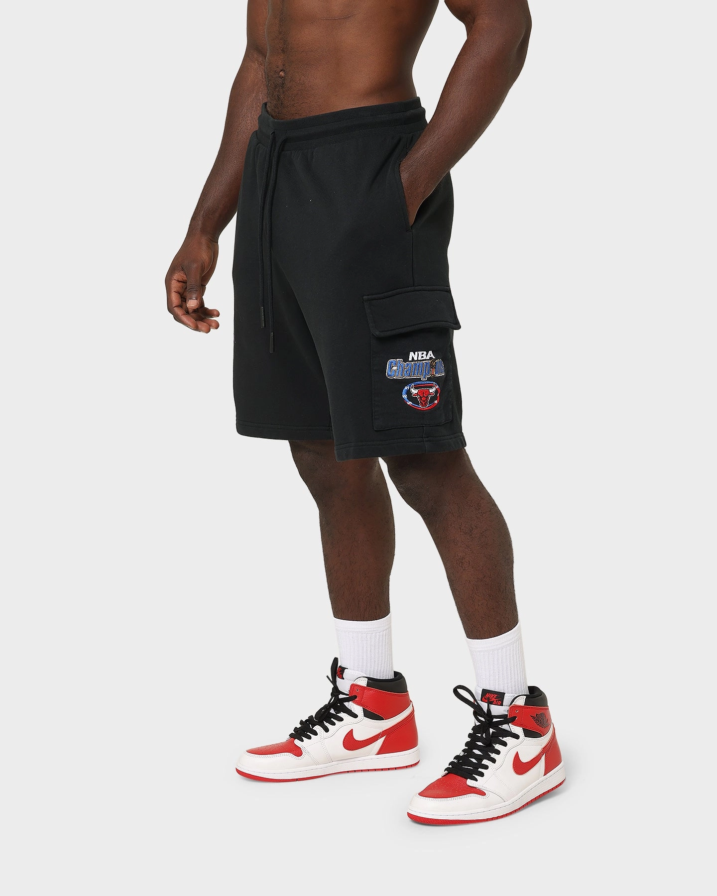Temperature Regulating Material Quick Adjust Fit Mitchell & Ness Chicago Bulls Cargo Shorts Black