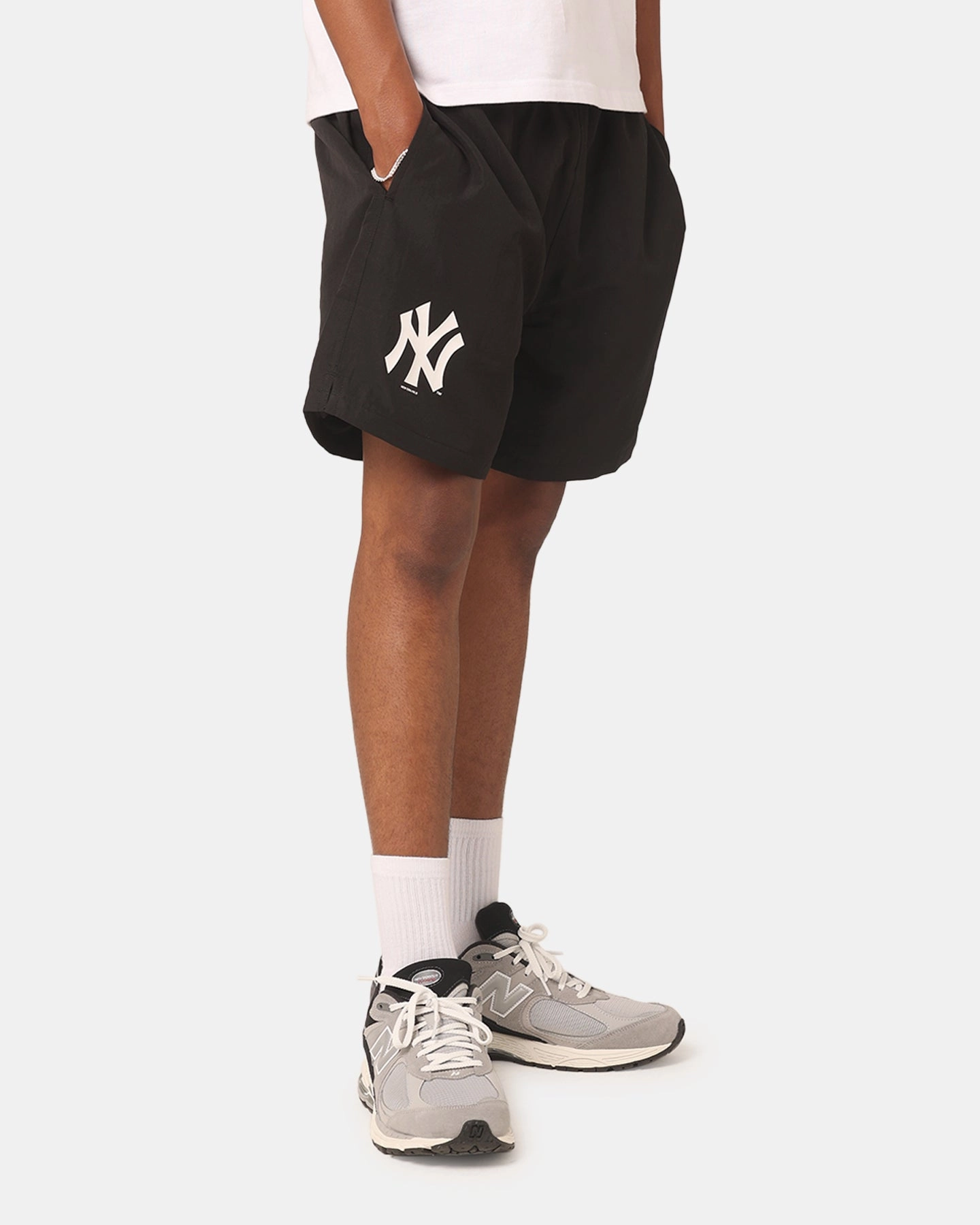boots FoldOverClosure New Era New York Yankees Woven Shorts Black
