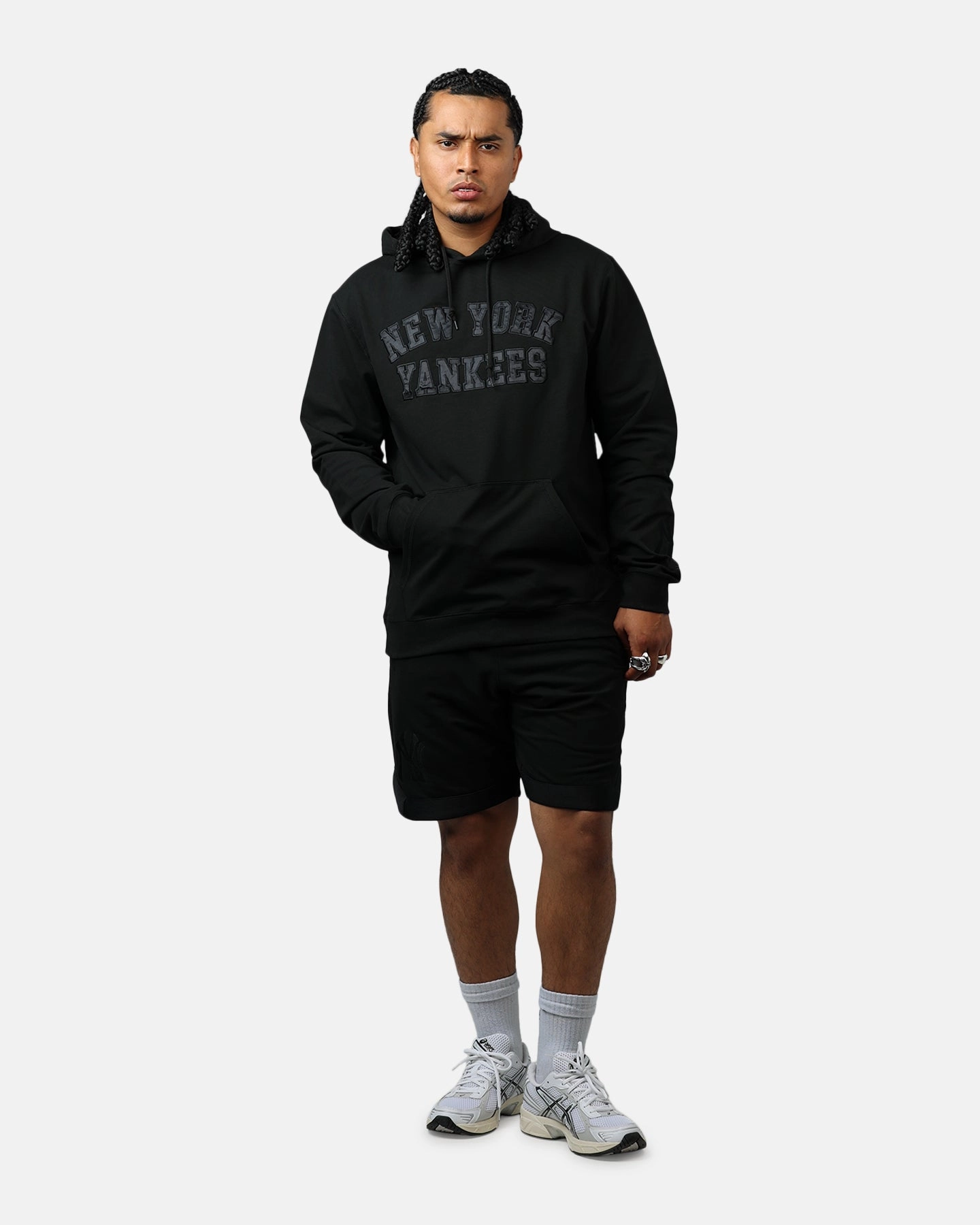 Go Soft Four Way Stretch Fabric New Era New York Yankees Logo Select Shorts Black/Black