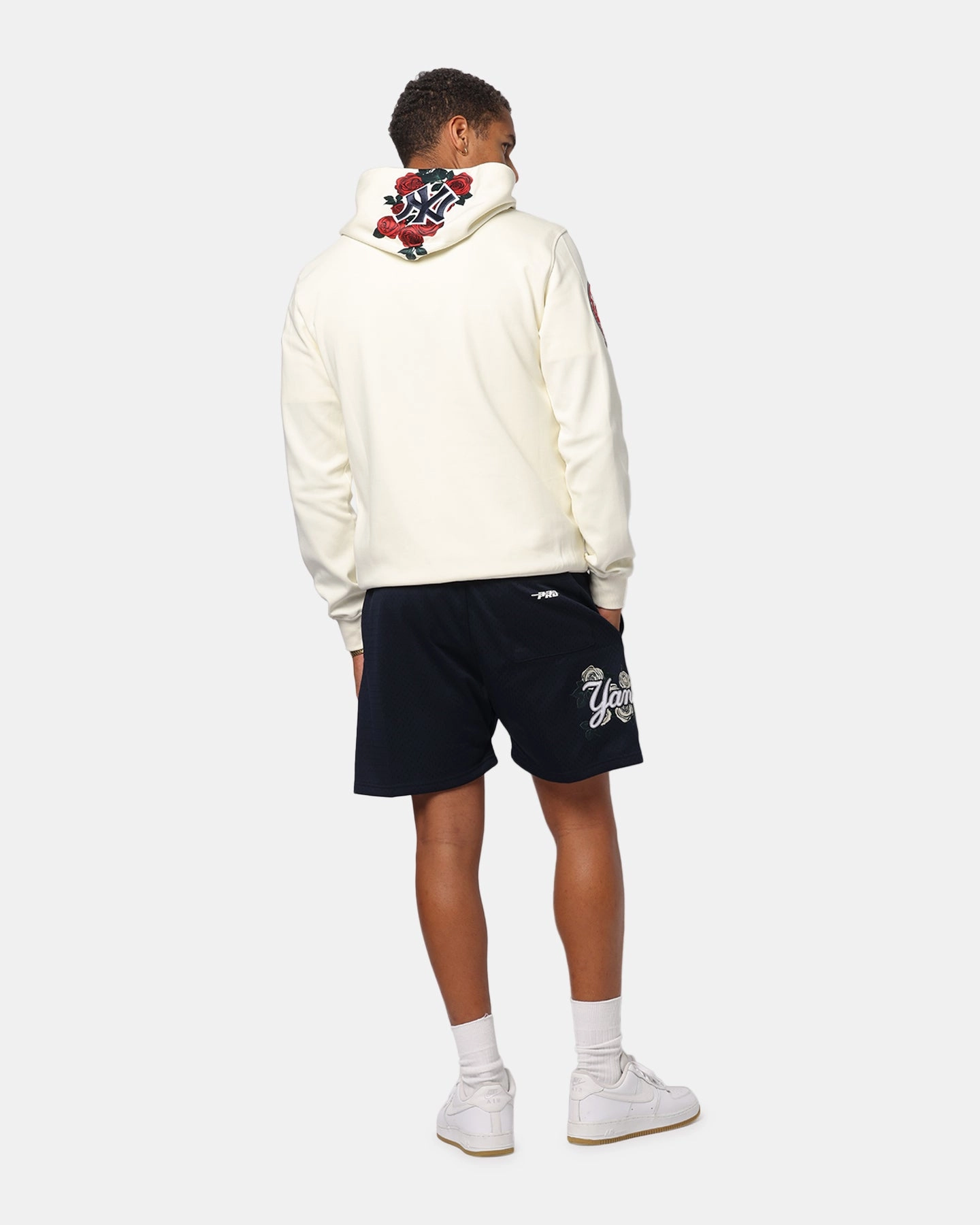 Pro Standard New York Yankees Roses Pullover Hoodie Eggshell water storage