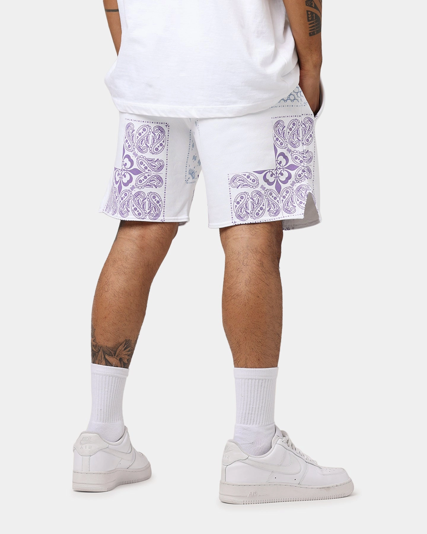 Carr?? Fragment Paisley Shorts White Clean Feel