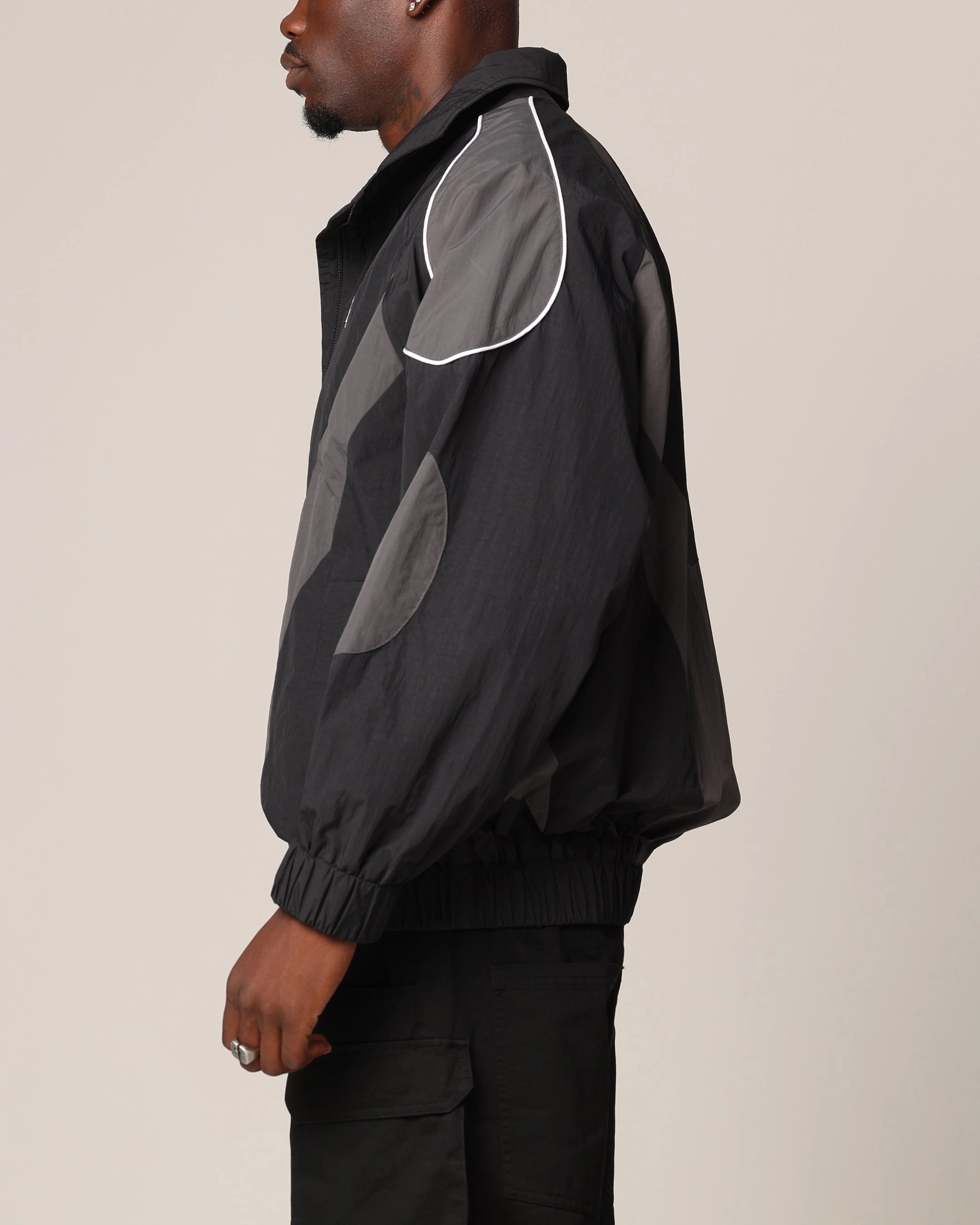 Abrasion Resistant Fabric Vintage Style Saint Morta Rage Windbreaker Black/Grey