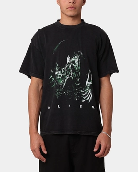 Cozy Layering Goat Crew Alien Vintage T-Shirt Black Acidwash