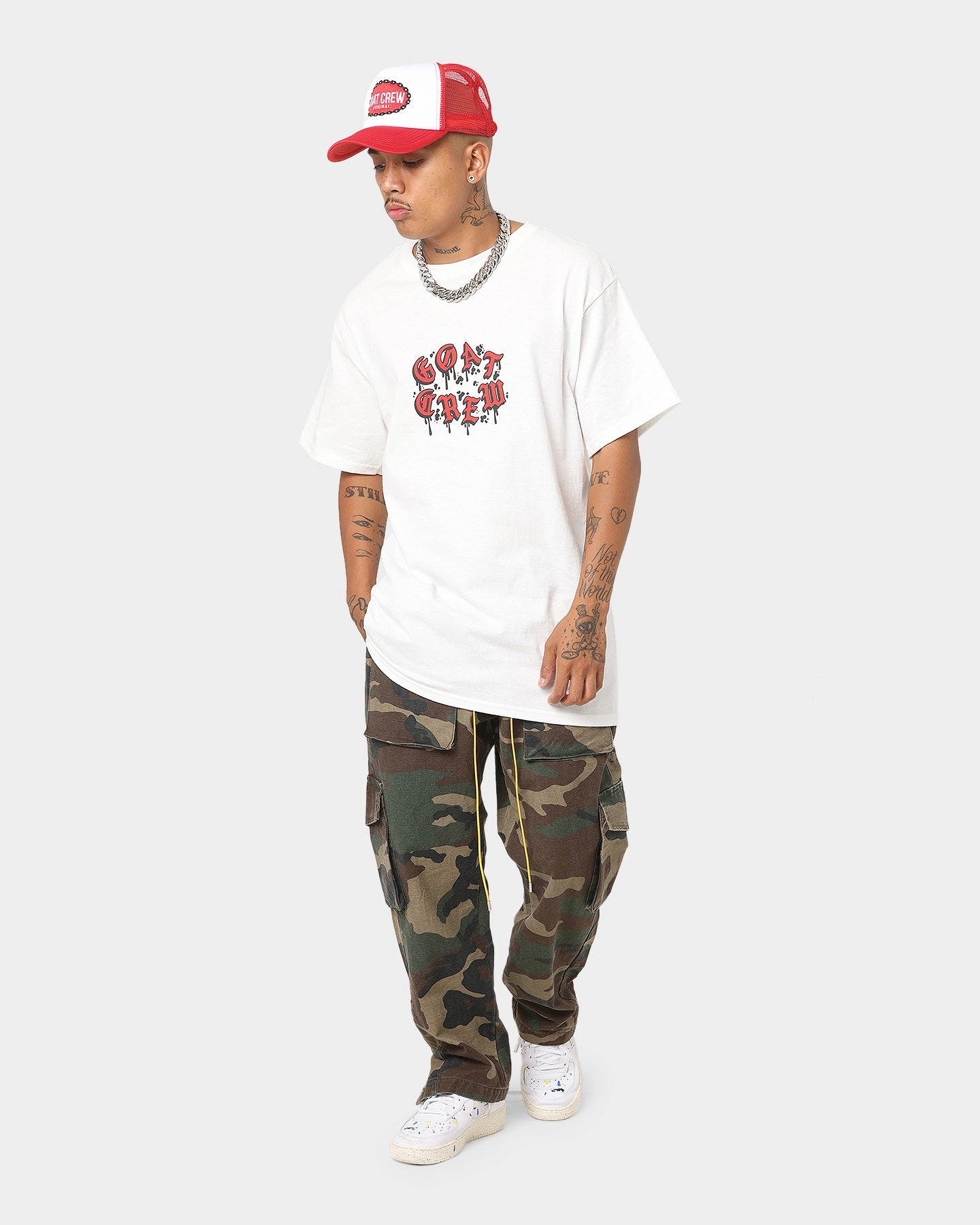 Colorfast Dye Relaxed Comfort Wear Goat Crew Drip Logo T-Shirt White/Red